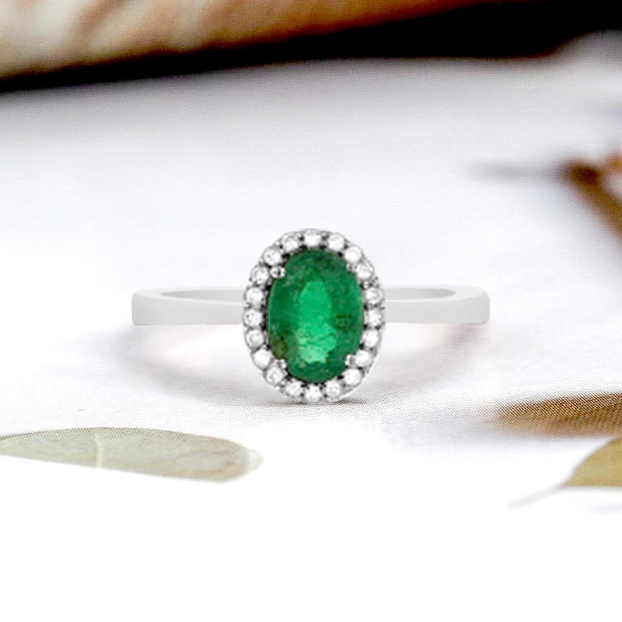 Modern 14K White Gold 0.77cts Emerald and Diamond Ring. Style# TS1118R For Sale