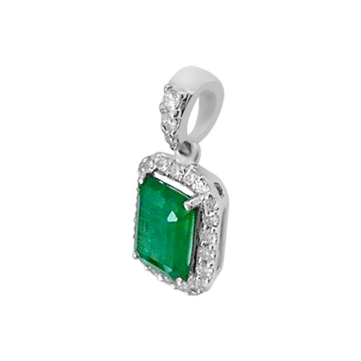 Sparkle From Night To Day With This Emerald Pendant.
The Beautiful Emerald Pendant Features A Elegant 7x5mm Emerald Octagon Shaped Gemstone And Diamonds. This Beautiful Piece Is Settled In 14k White Gold Makes It A Real Sparkling