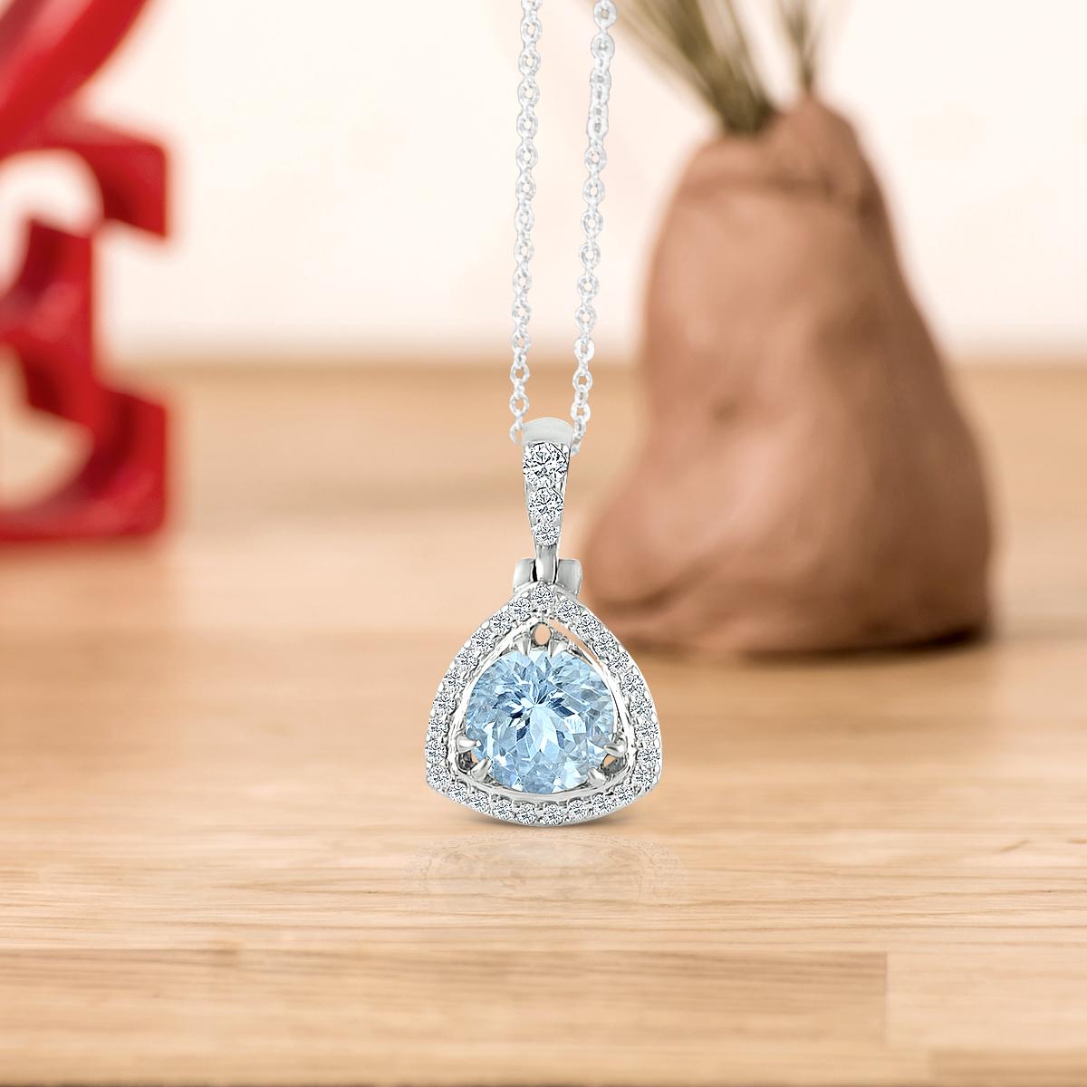 Round Cut 14k White Gold 0.81cts Aquamarine and Diamond Pendant, Style#TS1279AQP 22053/13 For Sale