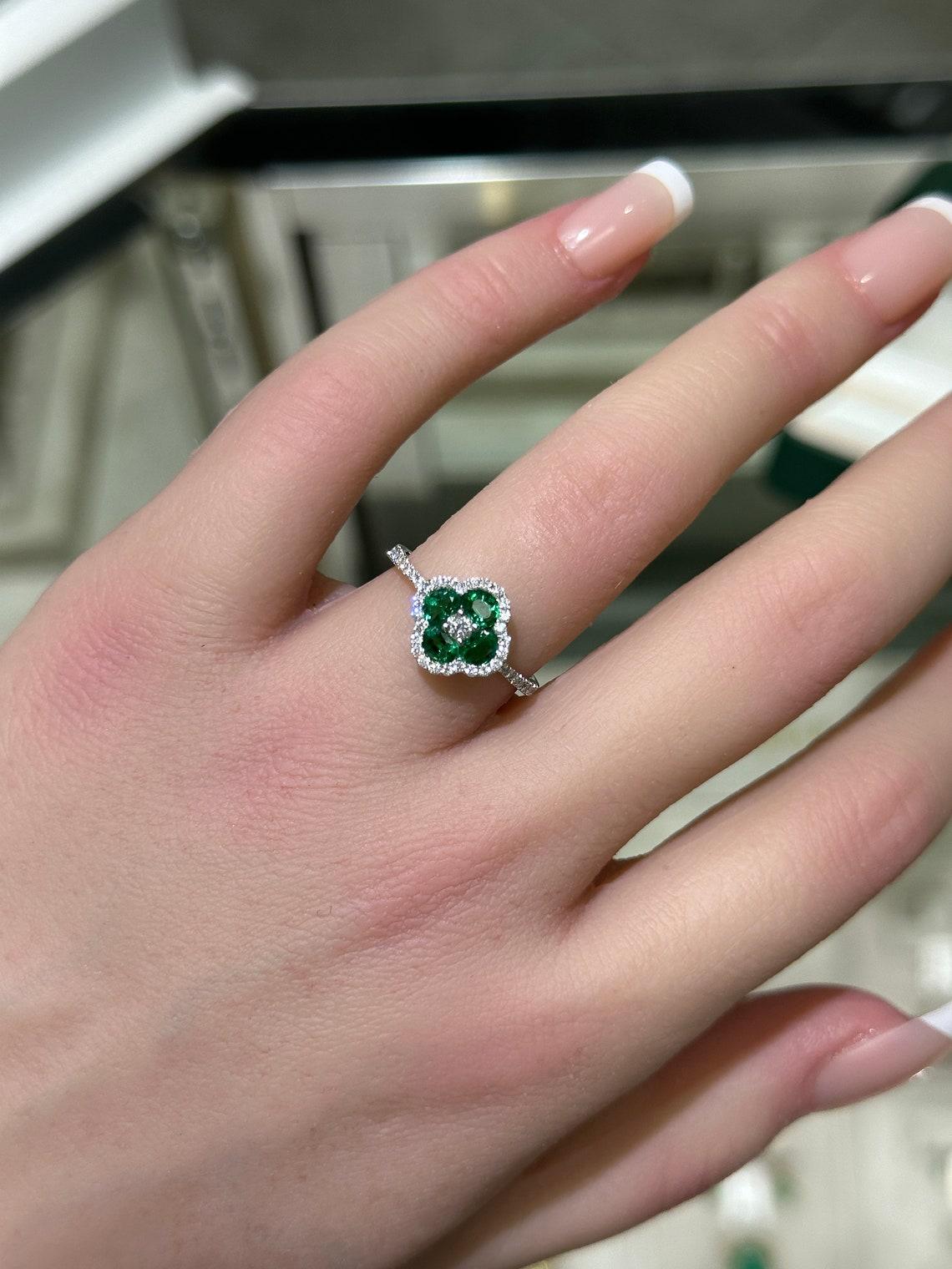 Art Deco 14K White Gold 0.95tcw Oval Emerald & Diamond Halo Floral Cluster Ring, Vivid For Sale