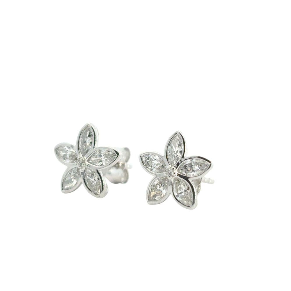 Orecchini con perno a forma di fiore in oro bianco 14k con diamante da 0,96 carati in vendita 8