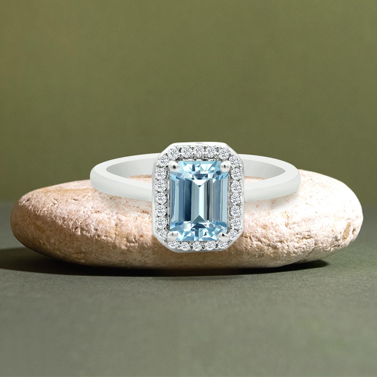 Octagon Cut 14K White Gold 0.98cts Aquamarine And Diamond Ring. Style# TS1273AQR 22032/13 For Sale
