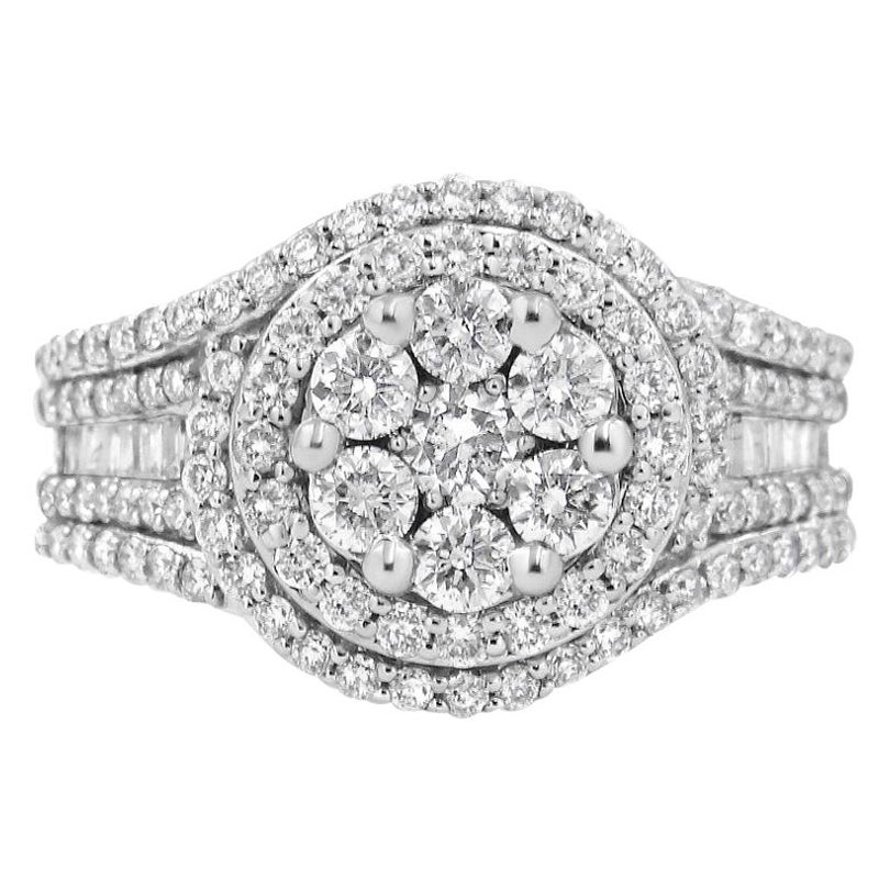 Anillo halo de oro blanco de 14 quilates con racimo floral de diamantes de 1 1/2 quilates y vástago tachonado