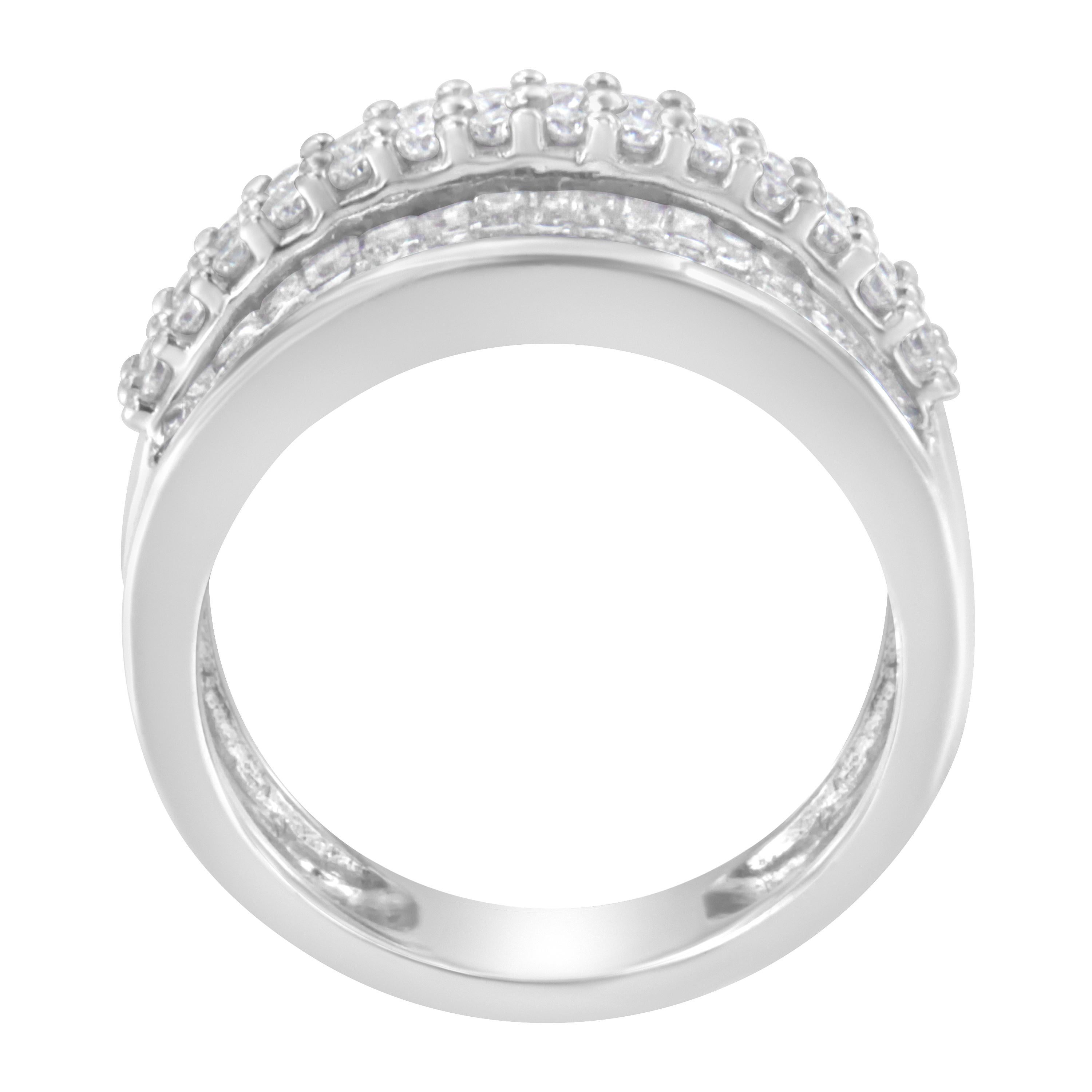 For Sale:  14K White Gold 1 1/2 Carat Round and Baguette Diamond Ring 3