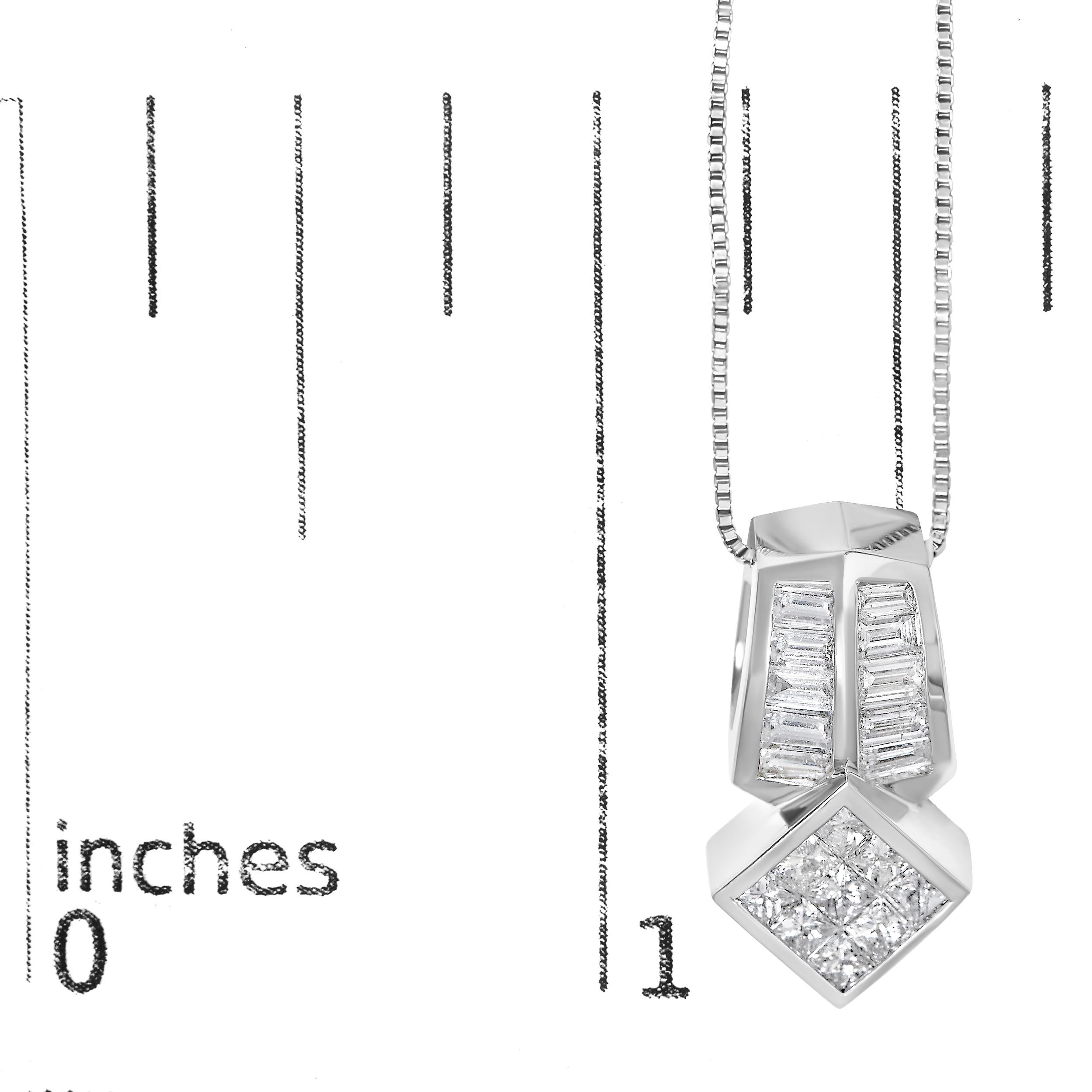 Collar Colgante Multiforma Oro Blanco 14K 1 1/2 Cttw Diamantes Corte baguette en venta