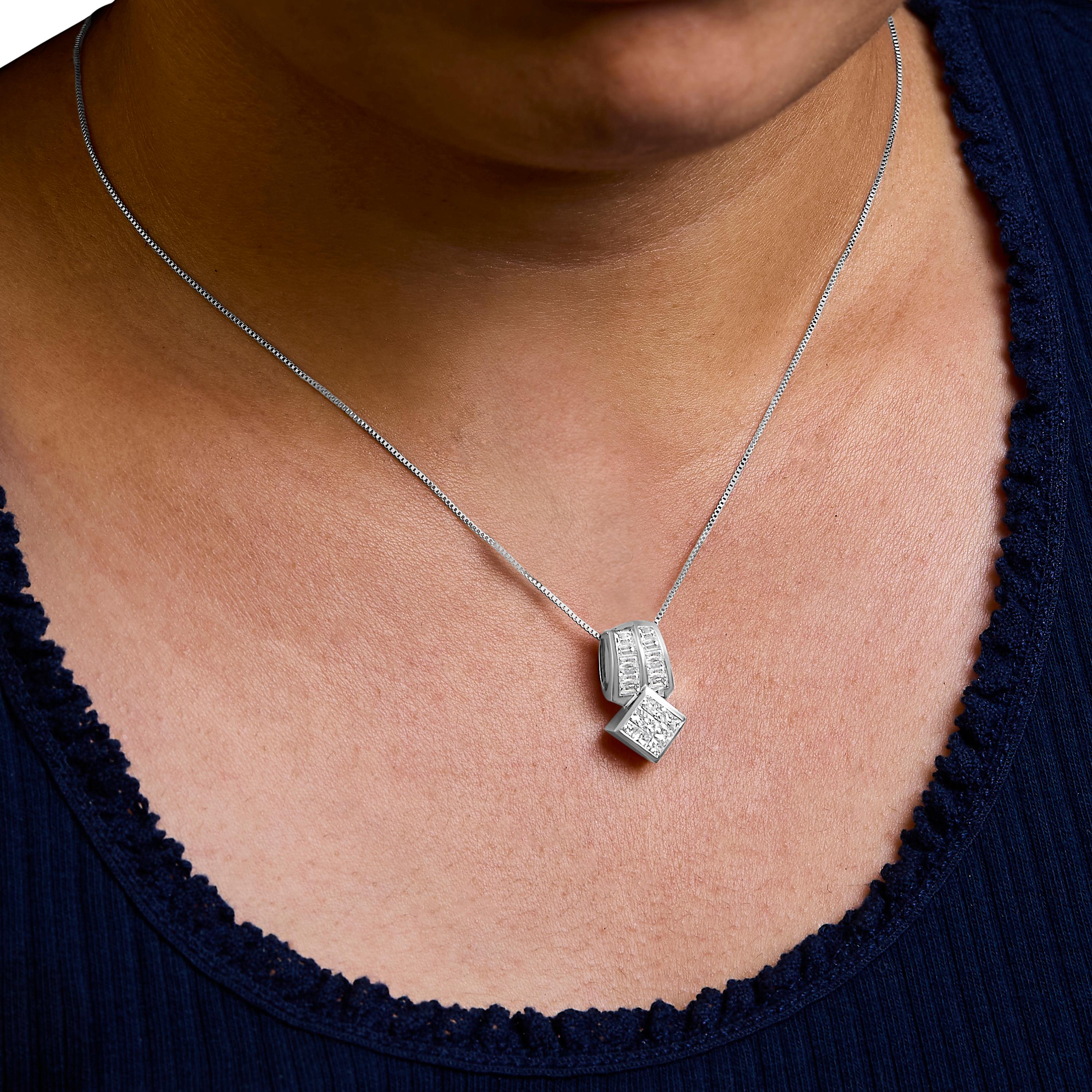 Collar Colgante Multiforma Oro Blanco 14K 1 1/2 Cttw Diamantes en Nuevo estado para la venta en New York, NY