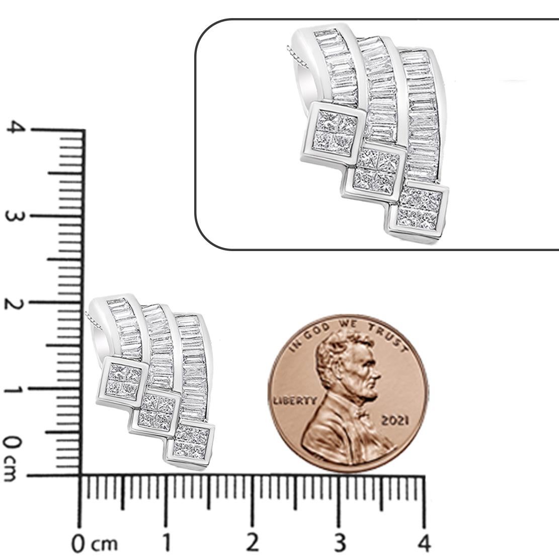 Pendentif triple courbe en or blanc 14K avec diamant 1 1/2 Cttw - PAS DE CHAÎNE INCLUSE Neuf - En vente à New York, NY