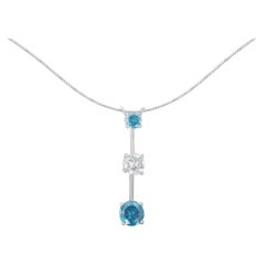 14k Weißgold 1 1/2 Karat Gesamtkaratgewicht Weißer und behandelter blauer Diamant-Anhänger Halskette