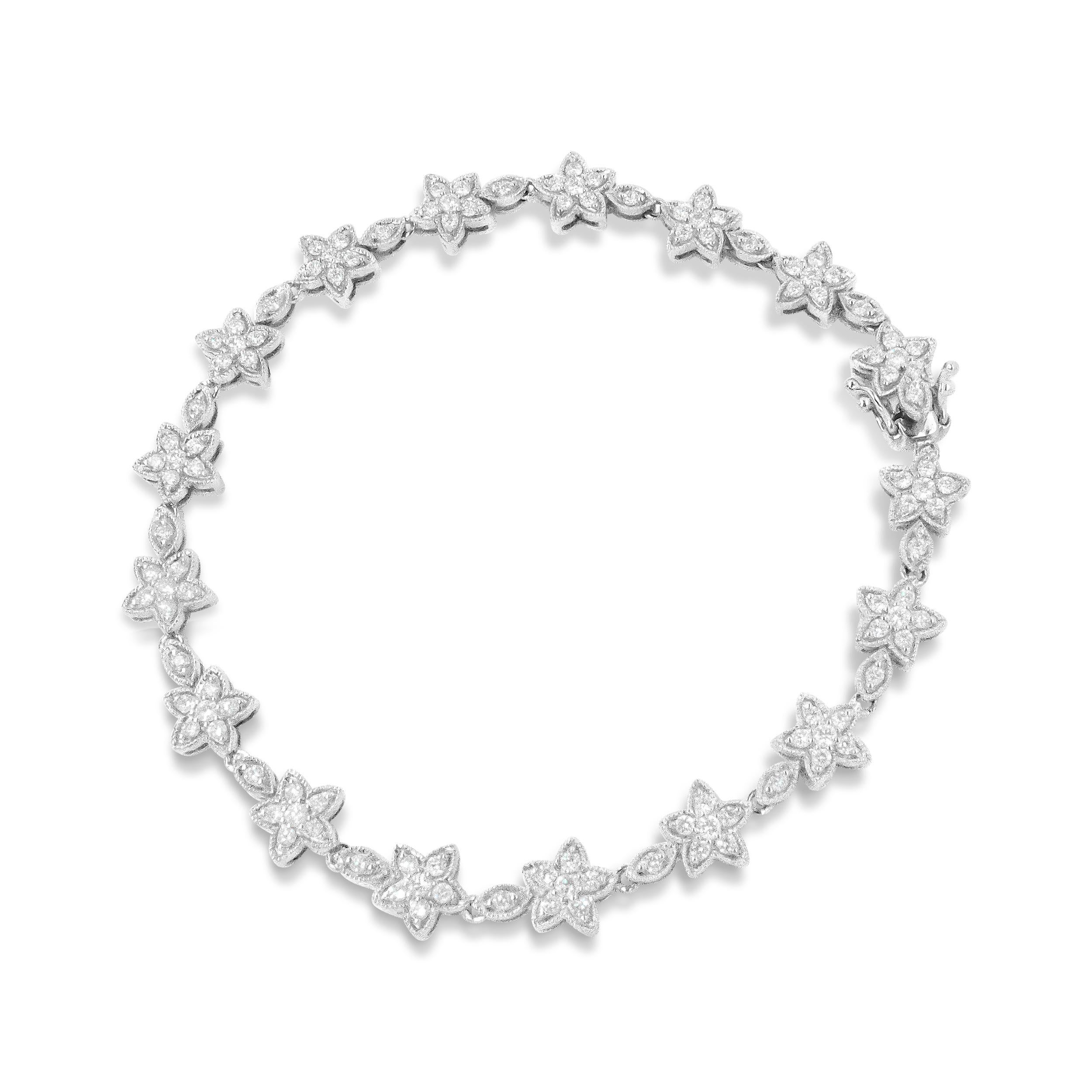 Bracelet à maillons en or blanc 14 carats avec fleurs et diamants ronds de 1 1/5 carat Pour femmes en vente