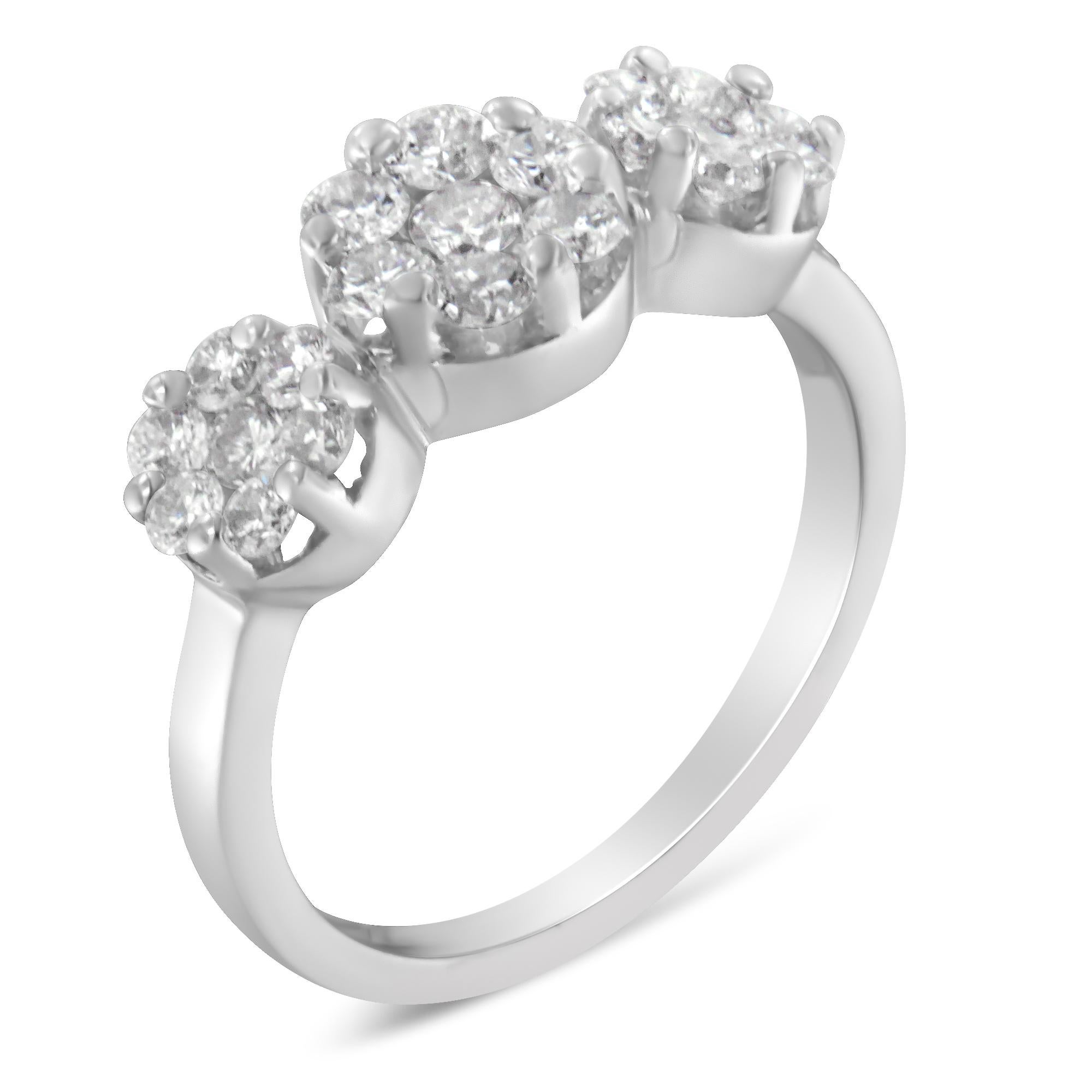 3 stone cluster ring