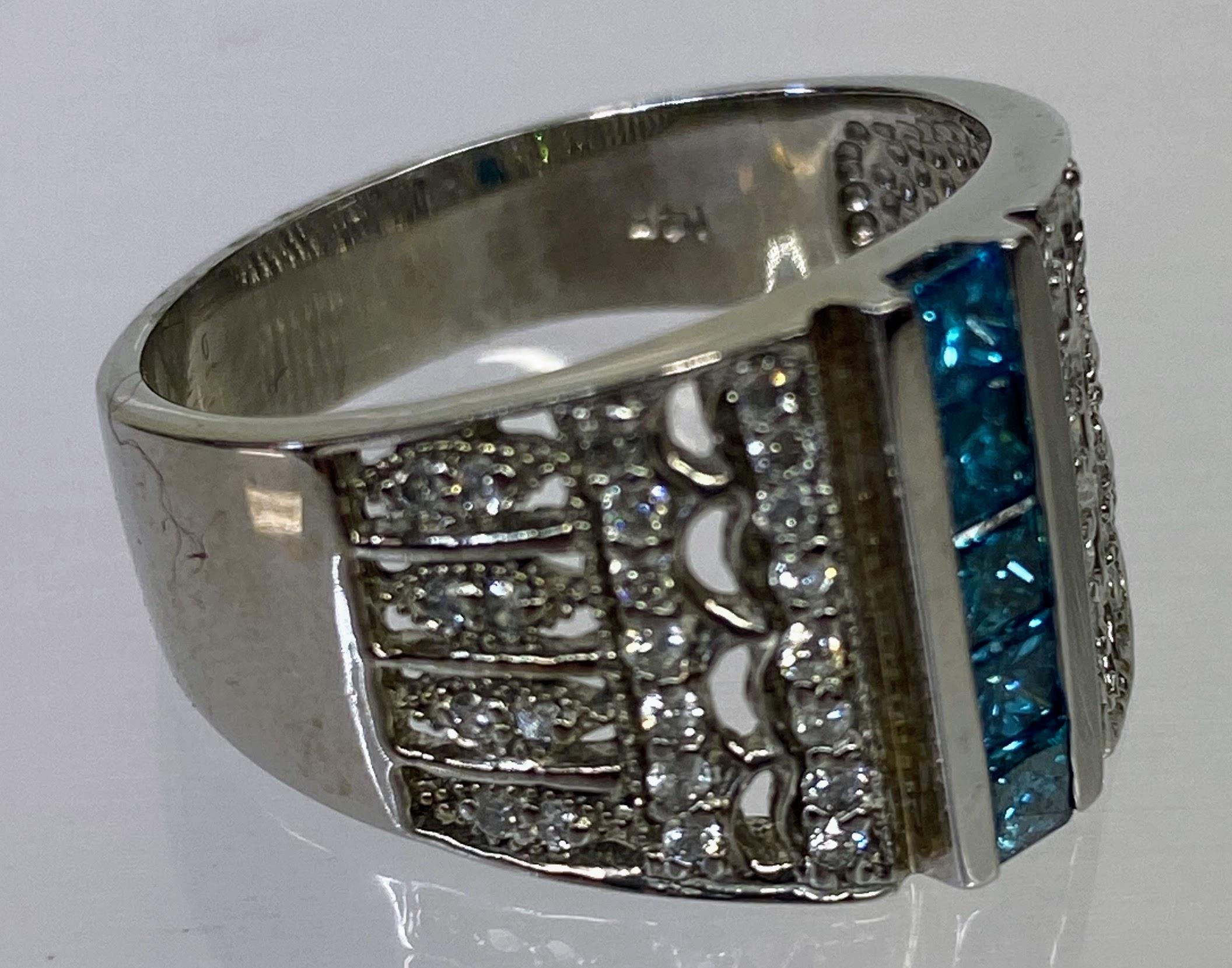 14K White Gold 1/2 Carat Mens Natural Blue & White Diamond Signet Ring 7.9g In Good Condition For Sale In San Jacinto, CA