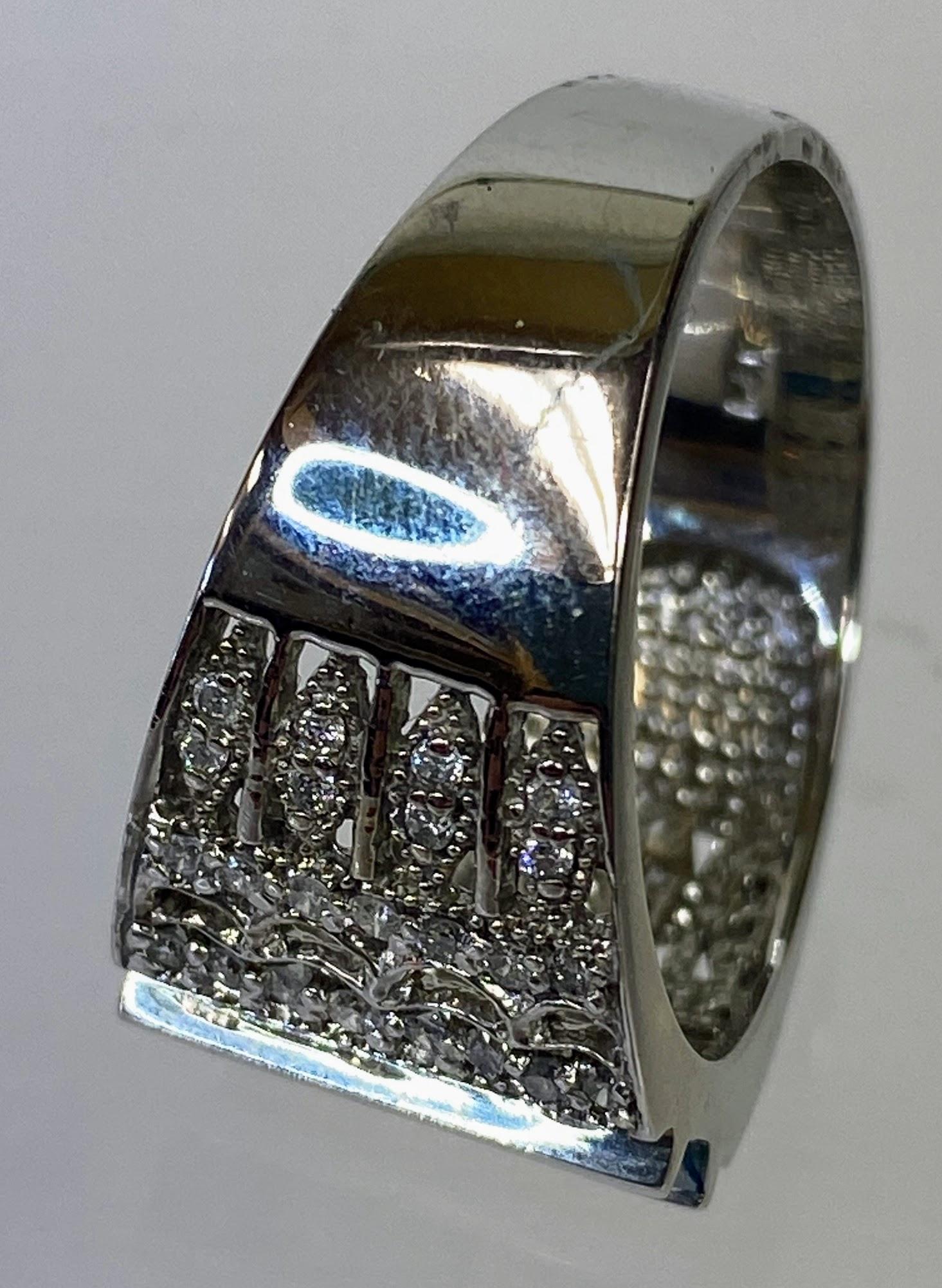 14K White Gold 1/2 Carat Mens Natural Blue & White Diamond Signet Ring 7.9g For Sale 1