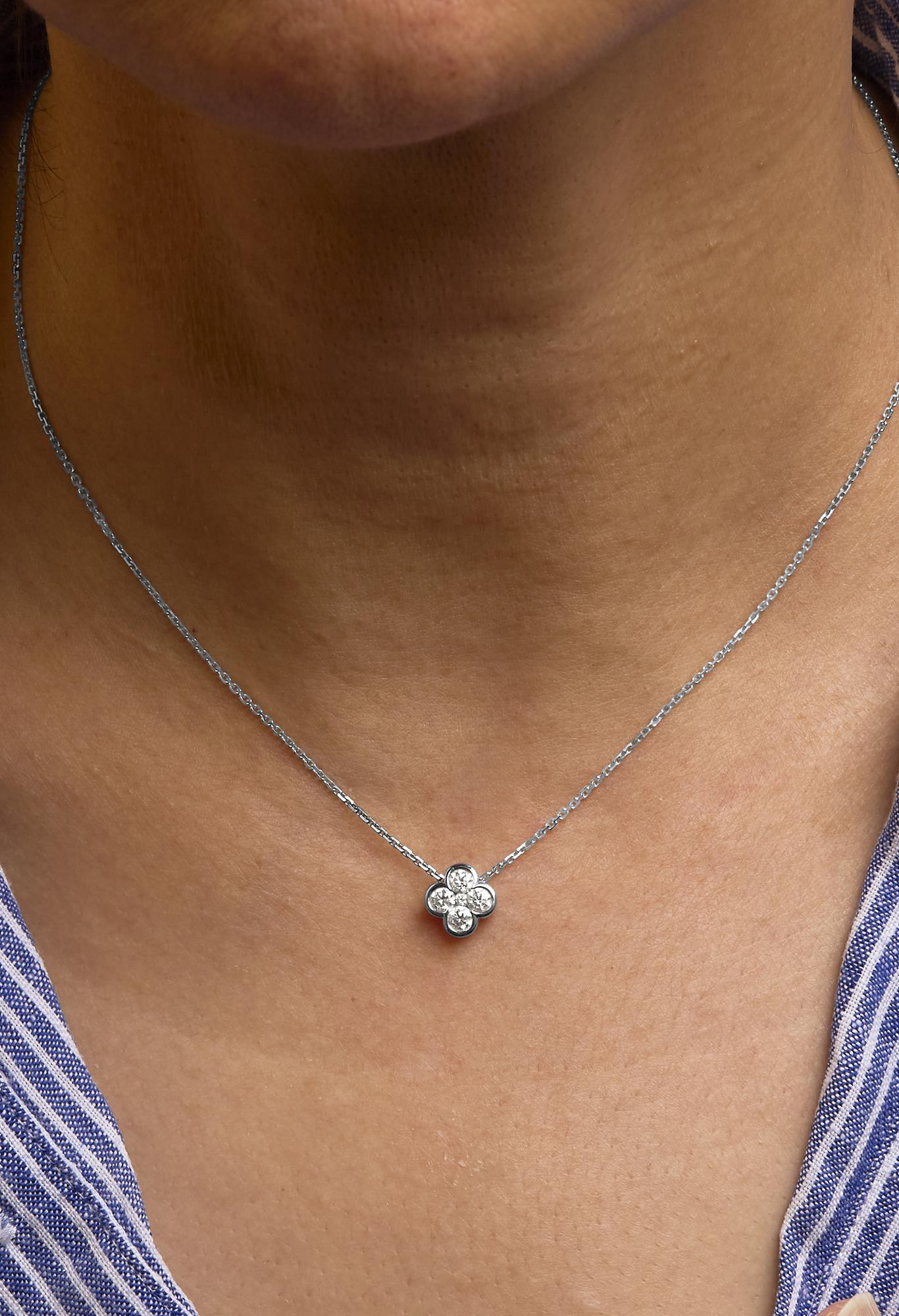 Taille ronde Collier pendentif en or blanc 14K 1/2 Cttw Diamond Bezel 4 Point Floral Bloom 18