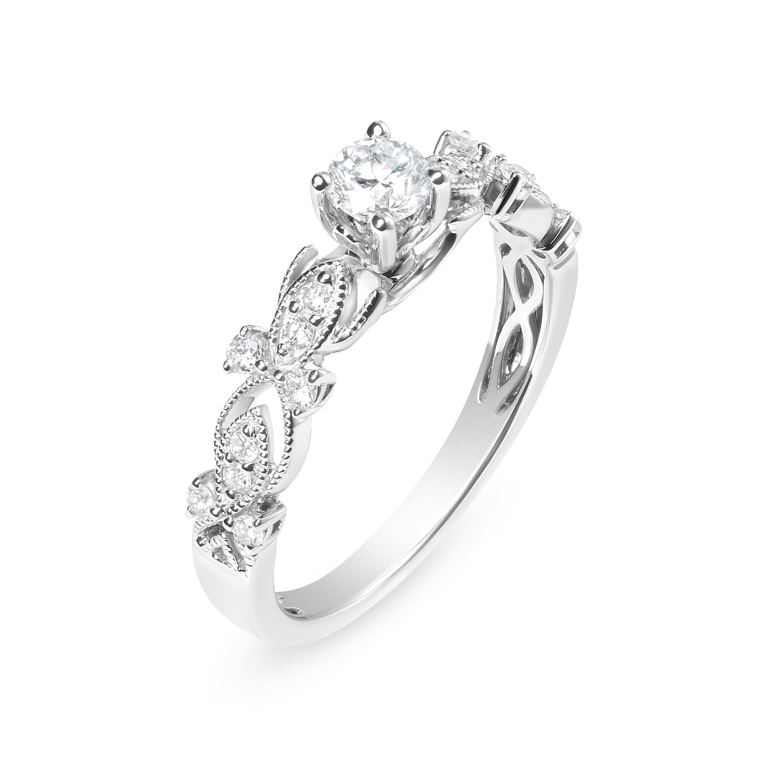Moderne Bague de fiançailles vintage en or blanc 14 carats avec diamants 1/2 carat en vente