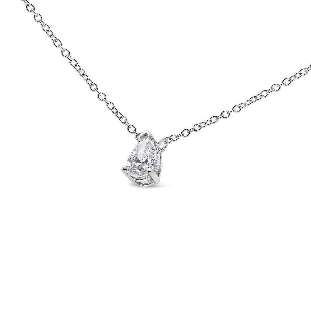 Contemporain Collier pendentif solitaire en or blanc 14 carats avec diamants en forme de poire de 1/3 carat en vente