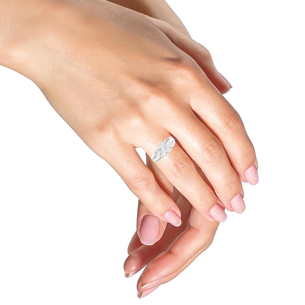 Bague Bypass en or blanc 14K 1/3 Cttw Baguette Diamant Channel Set - Taille 7 Pour femmes en vente
