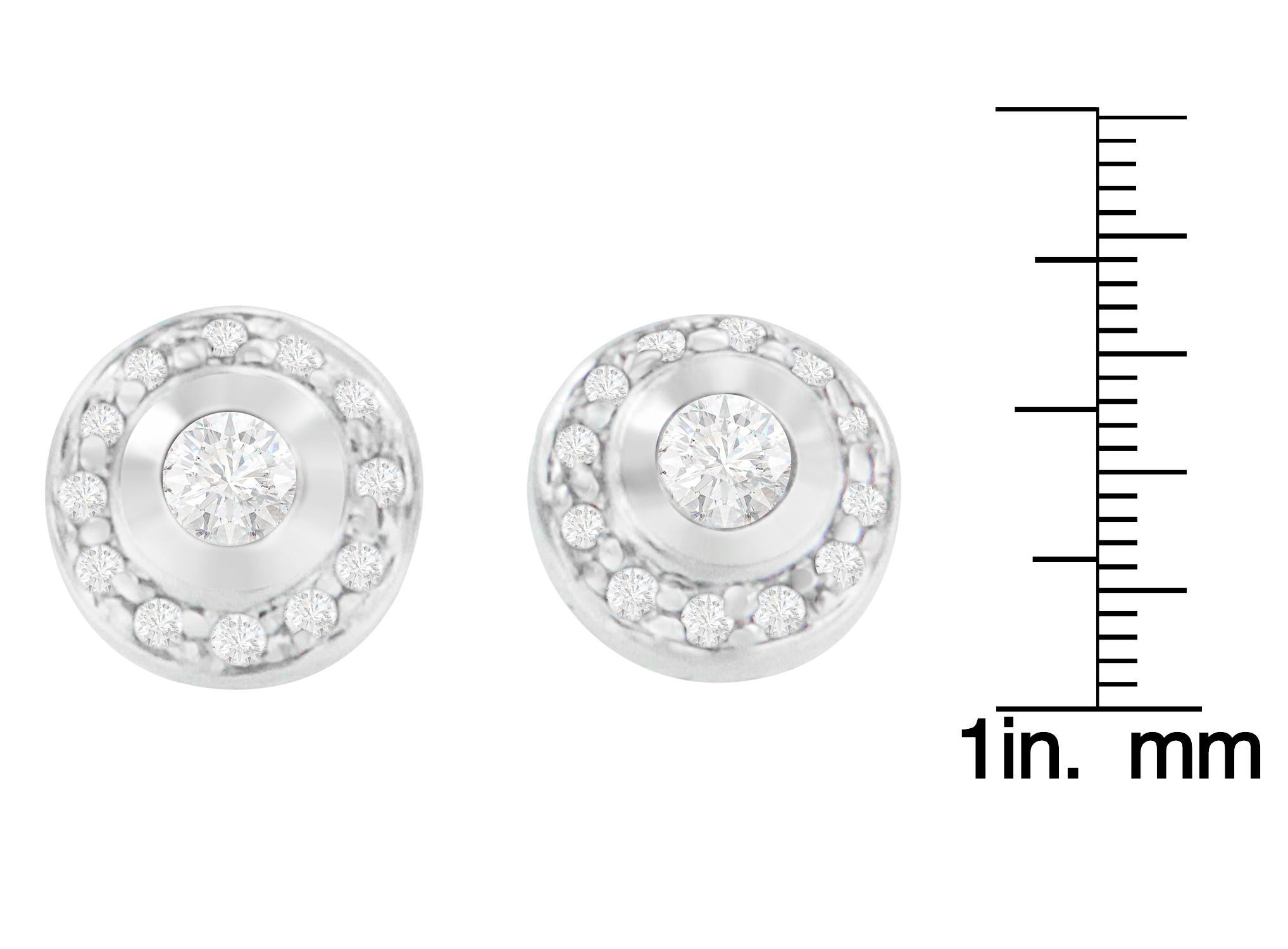 14K White Gold 1/3 cttw Round Cut Diamond Earrings (H-I, SI2-I1) In New Condition For Sale In New York, NY