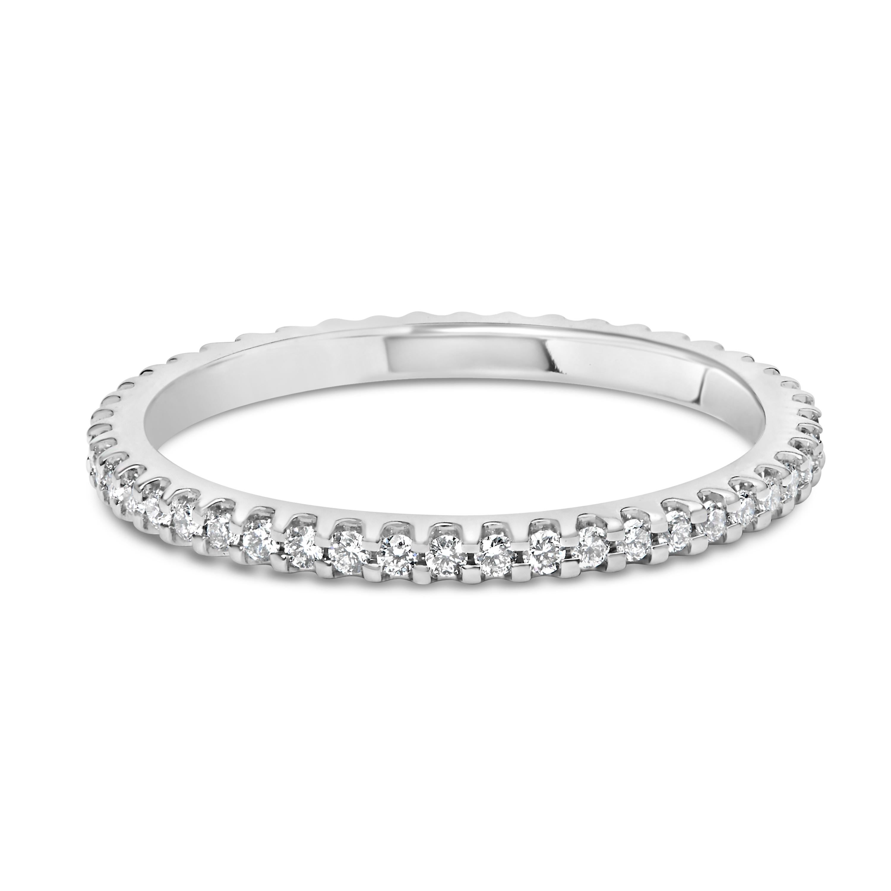 14K Weißgold 1/3 Karat Gesamtkaratgewicht Shared Prong Set Runder Diamant Ewigkeitsring () 2