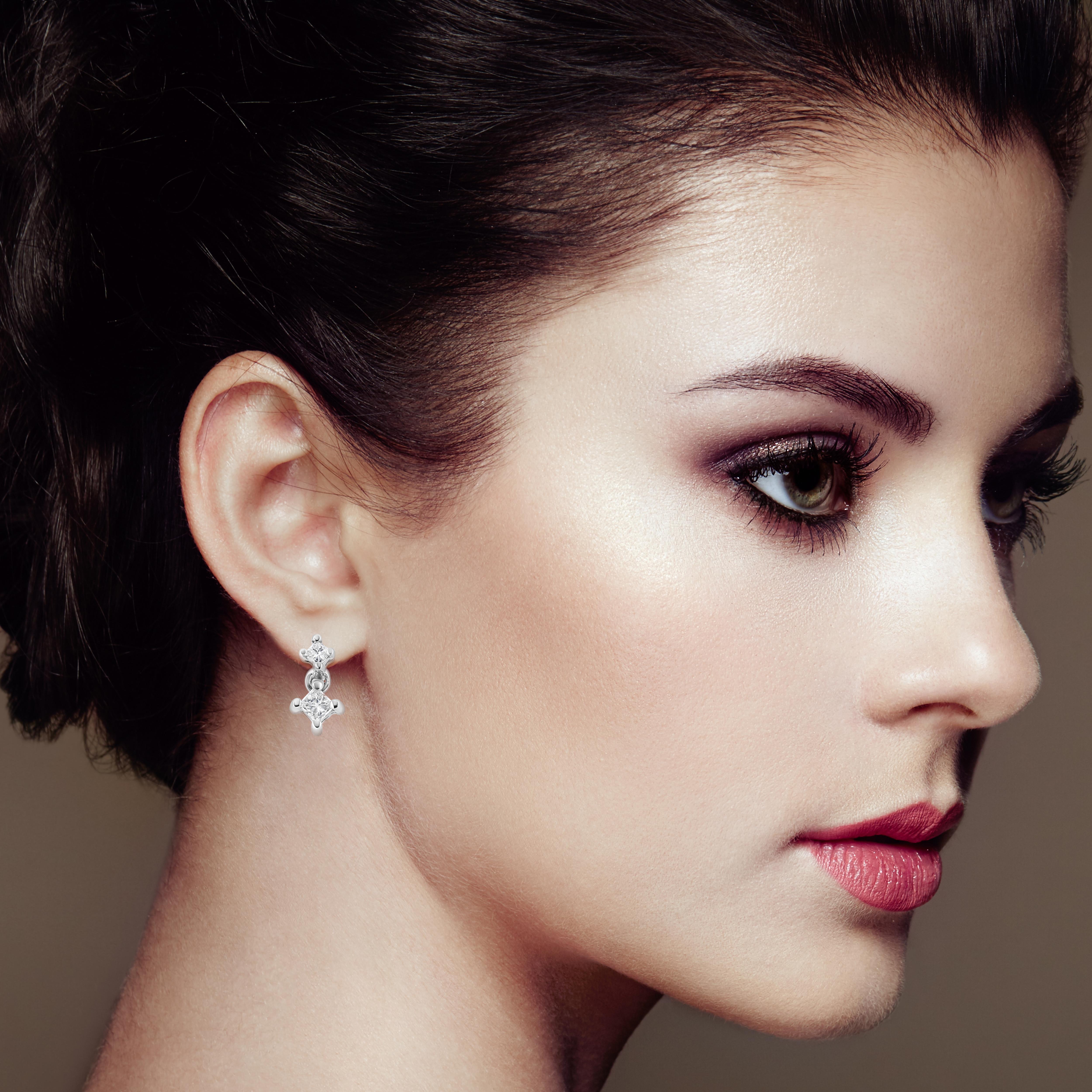 14K White Gold 1/4 Carat Princess-Cut Double Diamond Drop and Dangle Earrings In New Condition For Sale In New York, NY