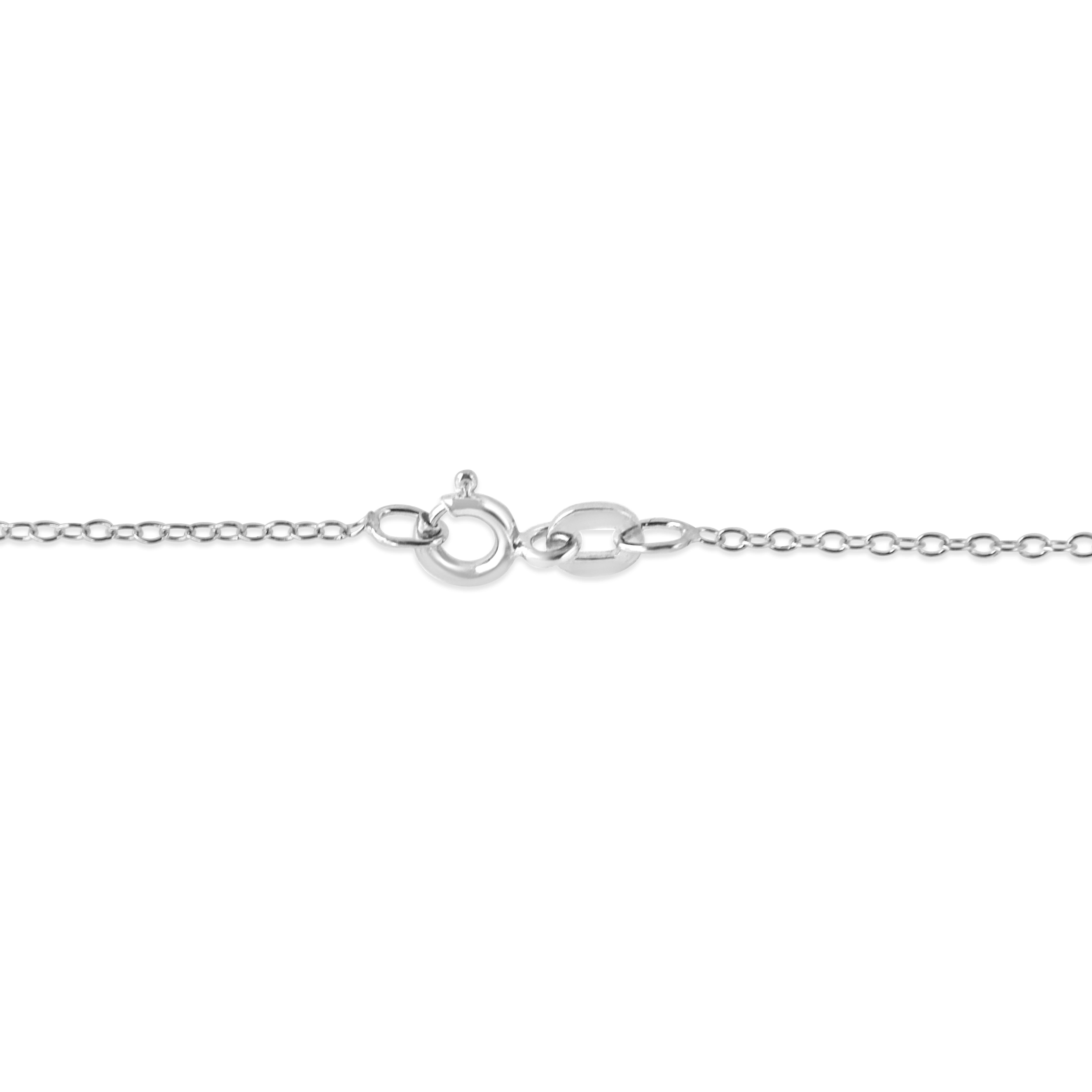 Contemporain Collier pendentif est-ouest en or blanc 14 carats avec diamant solitaire de forme ovale de 1/5 carat en vente