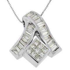 Collana con ciondolo con diamanti a geometria mista in oro bianco 14k 1 7/8 Cttw