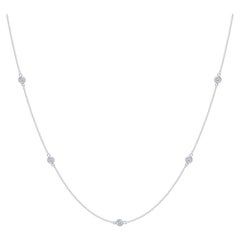 Collier en or blanc 14 carats avec lunette à diamants taille ronde de 1 carat au mètre