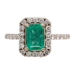 Bague en or blanc 14K avec émeraude véritable 1 carat et halo de diamants taille 6.5