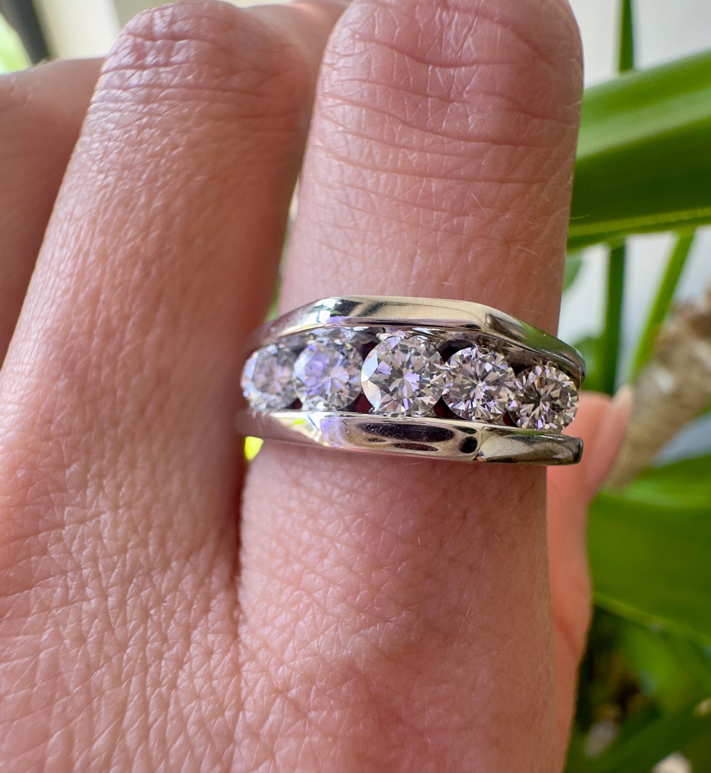 Round Cut 14K White Gold 1 CT Diamond Channel Wedding Band For Sale
