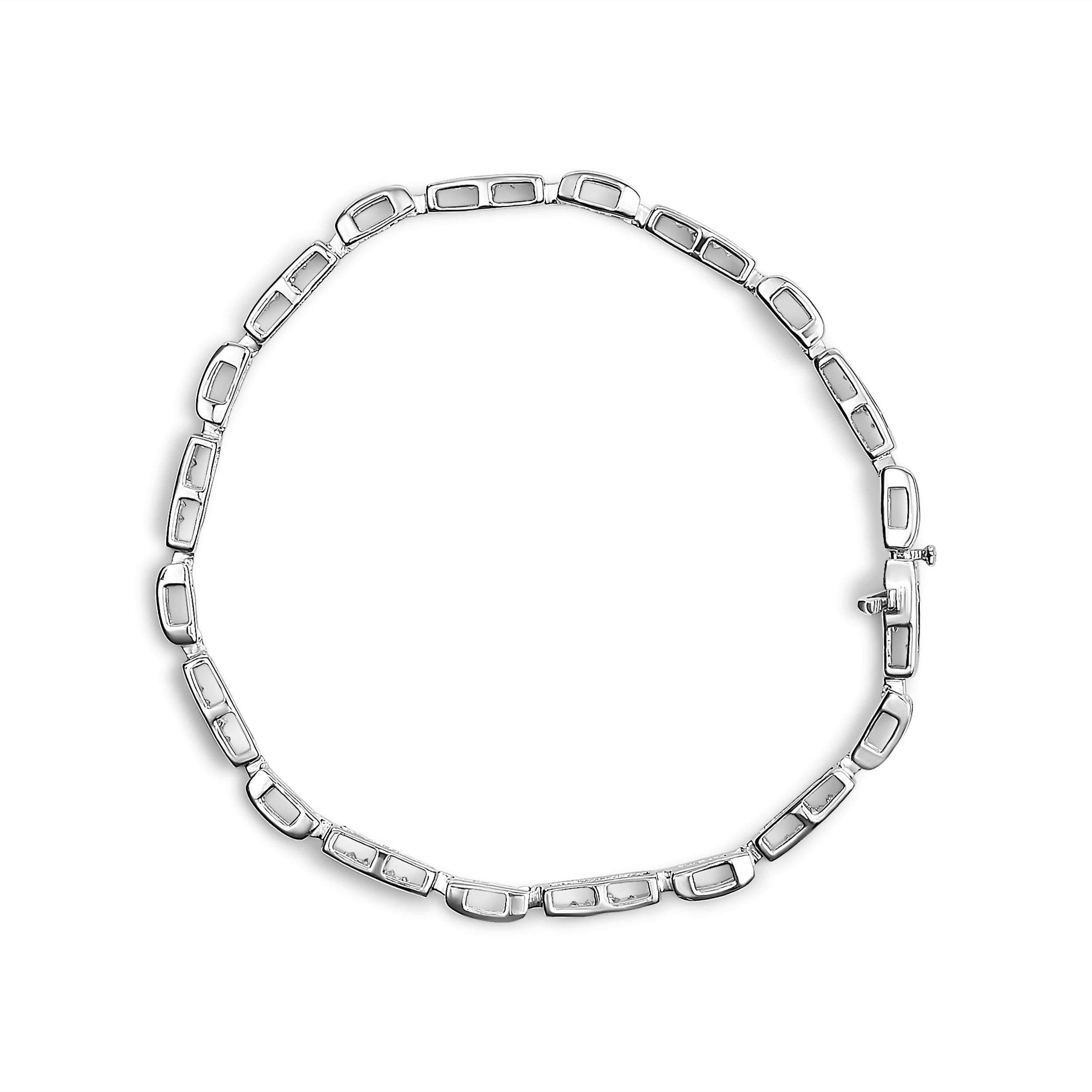 Modern 14K White Gold 1.0 Carat Diamond Alternating Station and Link Tennis Bracelet For Sale
