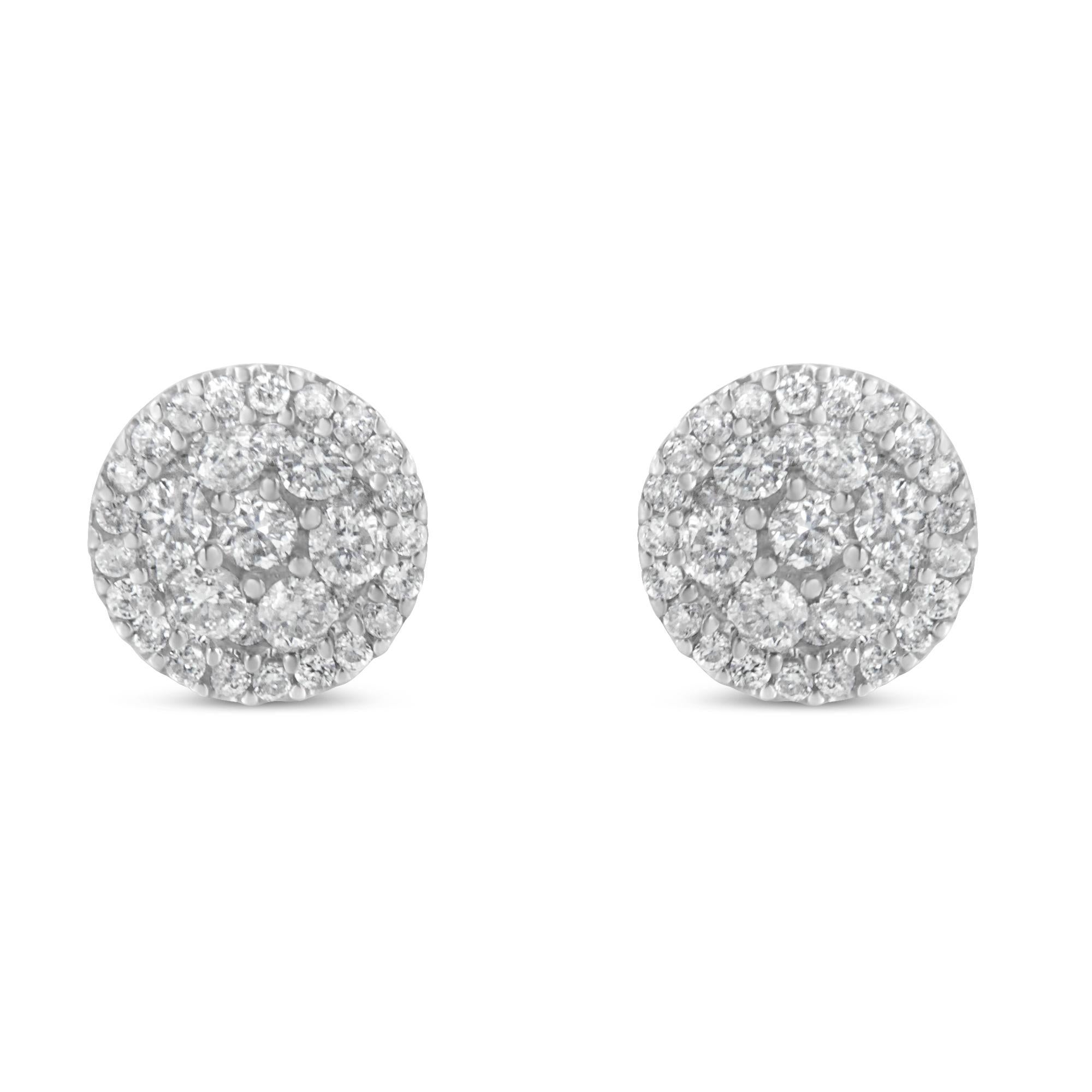 Moderno Orecchini con diamante da 1,0 carati in oro bianco 14K in vendita
