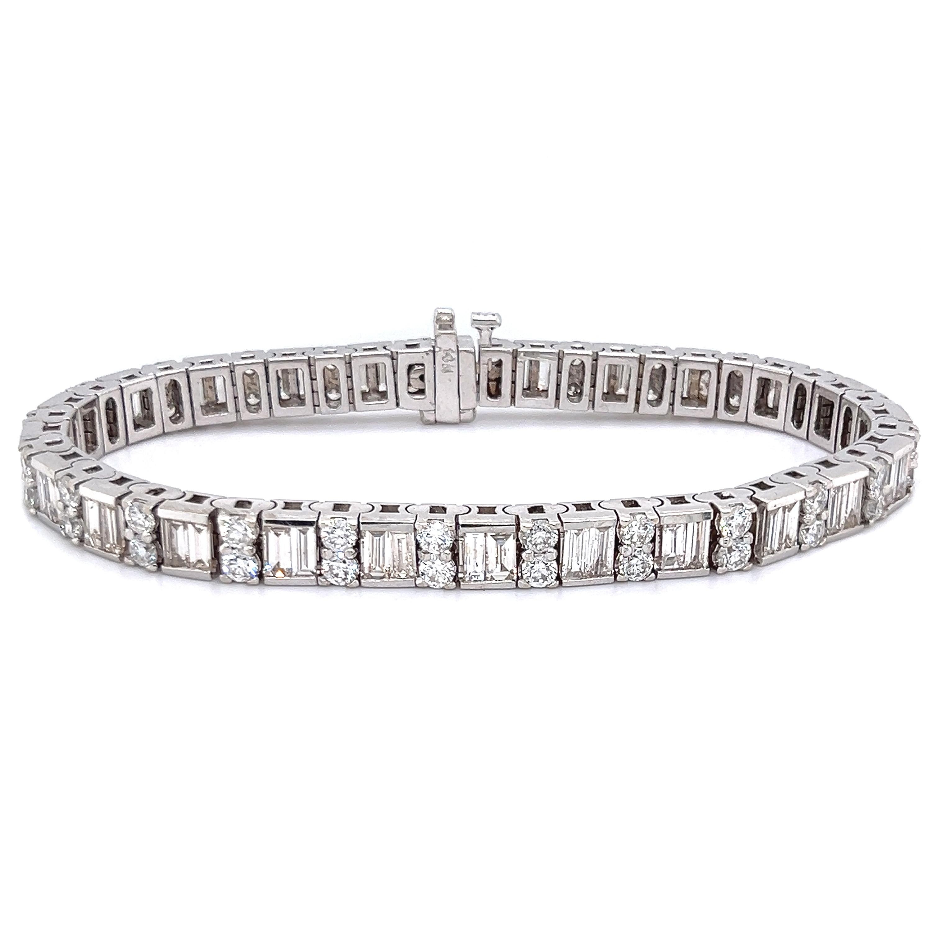 14K White Gold 10 Carat Round and Baguette Diamonds Tennis Bracelet In New Condition For Sale In Boca Raton, FL