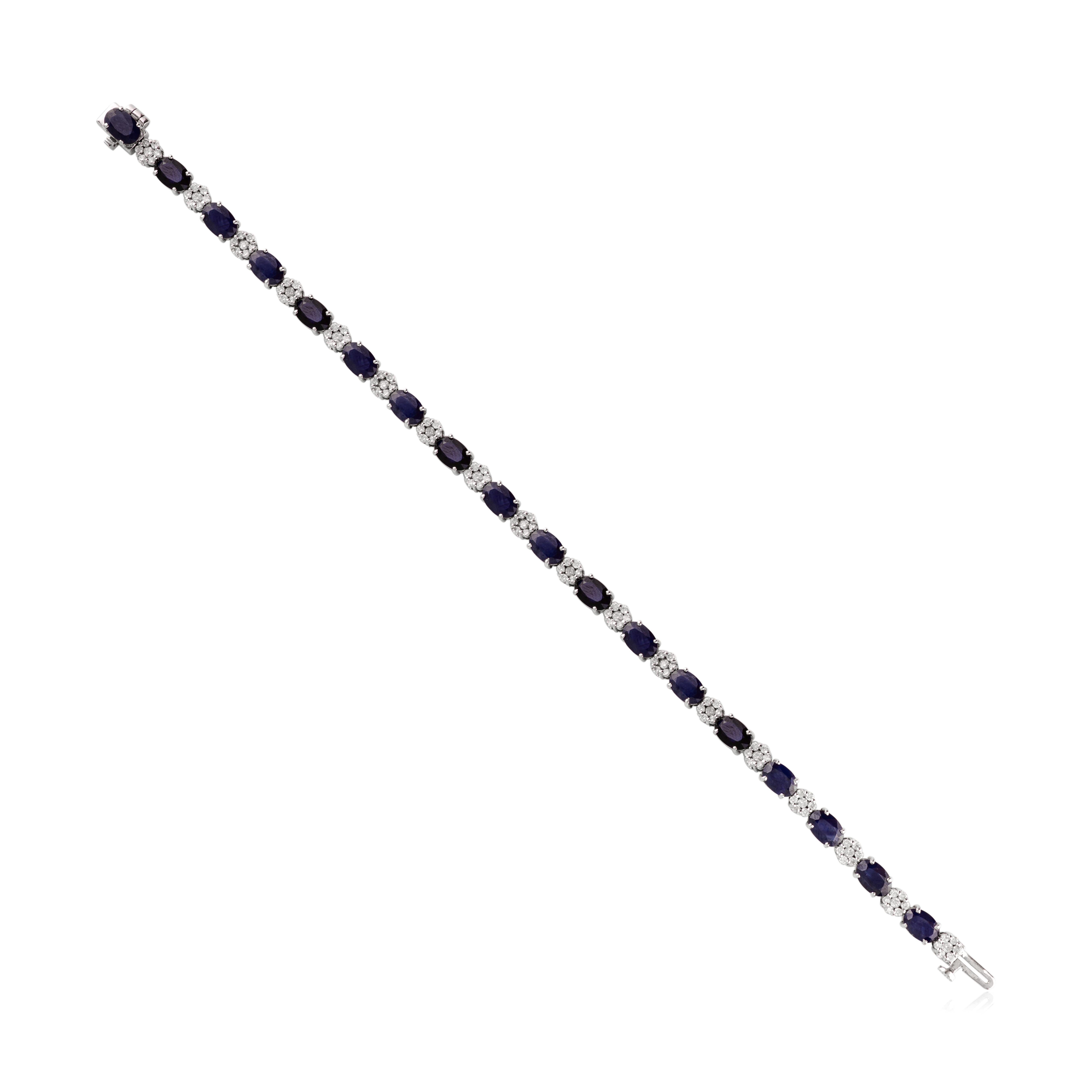 Pulsera de tenis con racimo de zafiros azules y diamantes en oro blanco de 14 quilates para mujer de 10,05 quilates en venta 1