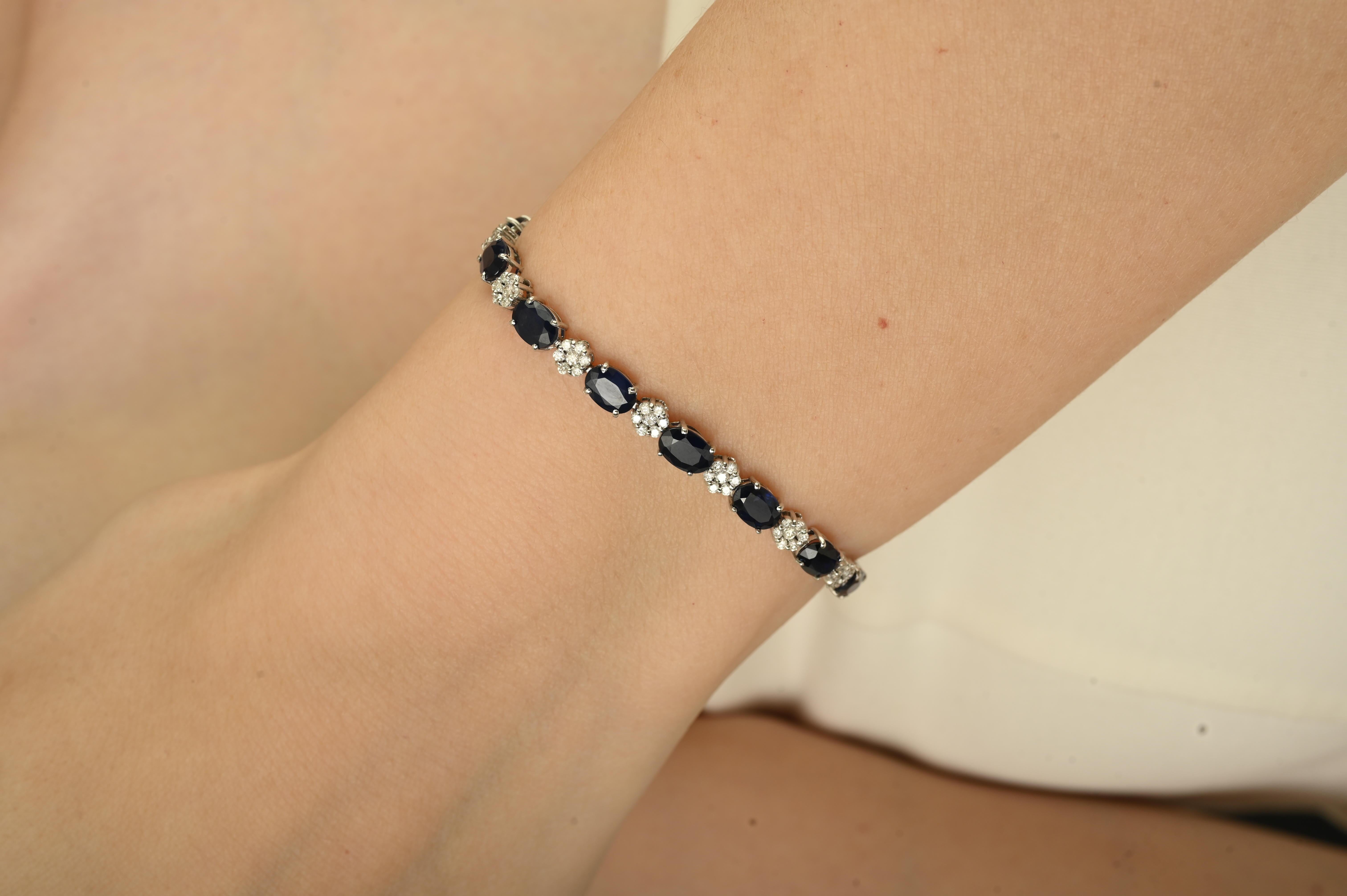 Pulsera de tenis con racimo de zafiros azules y diamantes en oro blanco de 14 quilates para mujer de 10,05 quilates en venta 2