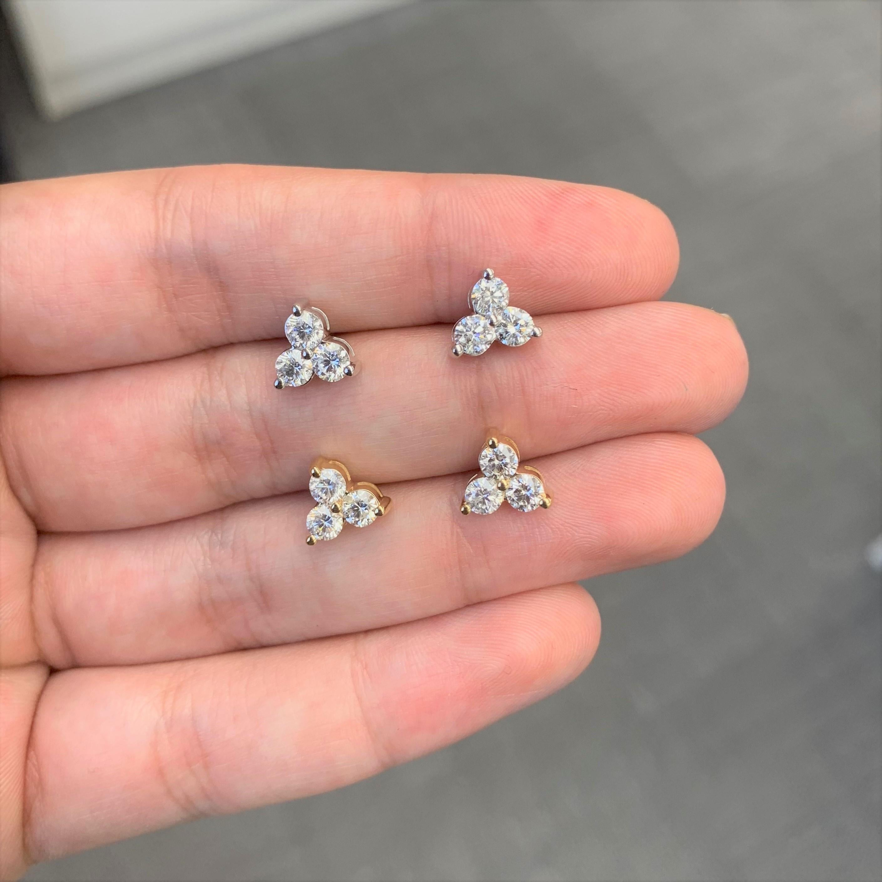 14 Karat Weißgold Ohrringe mit 3 Steinen, 1,00 Karat Diamant (Zeitgenössisch) im Angebot