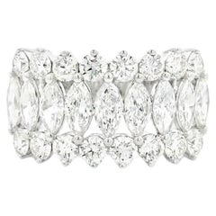 14k White Gold 1.00ctw Marquise Cut and 1.00ctw of Round Brilliant Diamonds Ring