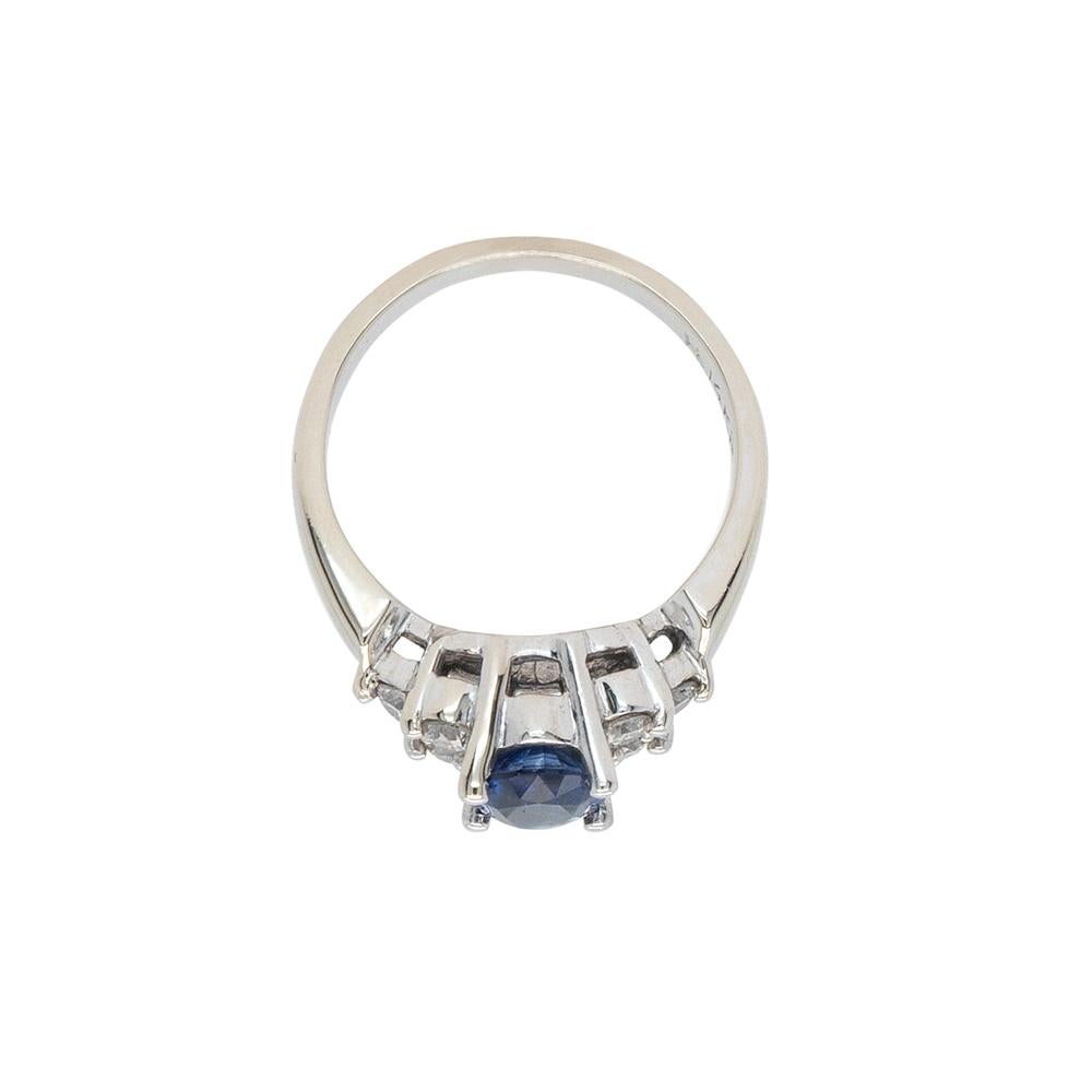 14k Weißgold Ring mit 1,00 Karat ovalem Saphir und 0,24 natürlichen Diamanten 2
