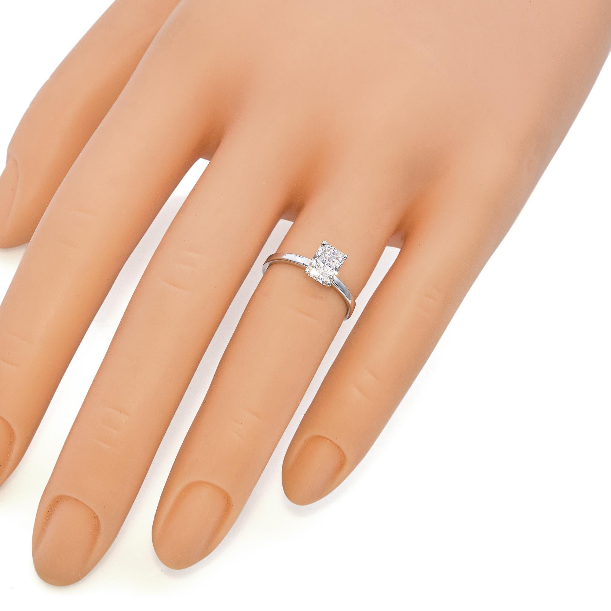 Taglio brillante Anello di fidanzamento in oro bianco 14k con diamante 1,01ct H VVS2 GIA in vendita