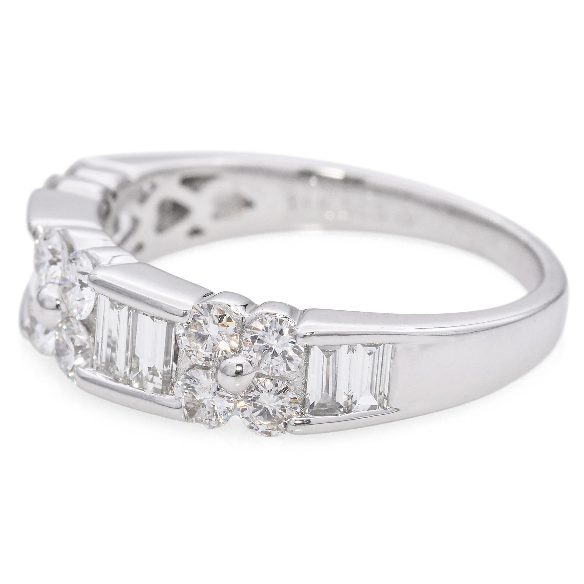 14k White Gold 1.04tcw Diamond Band In Good Condition For Sale In New York, NY