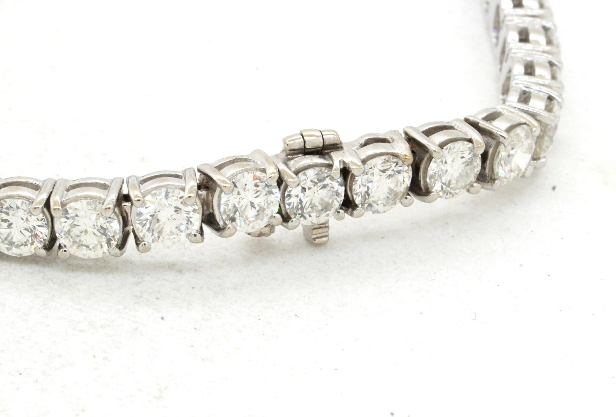 Modern 14k White Gold 10.50ct Diamond Line Tennis Bracelet For Sale