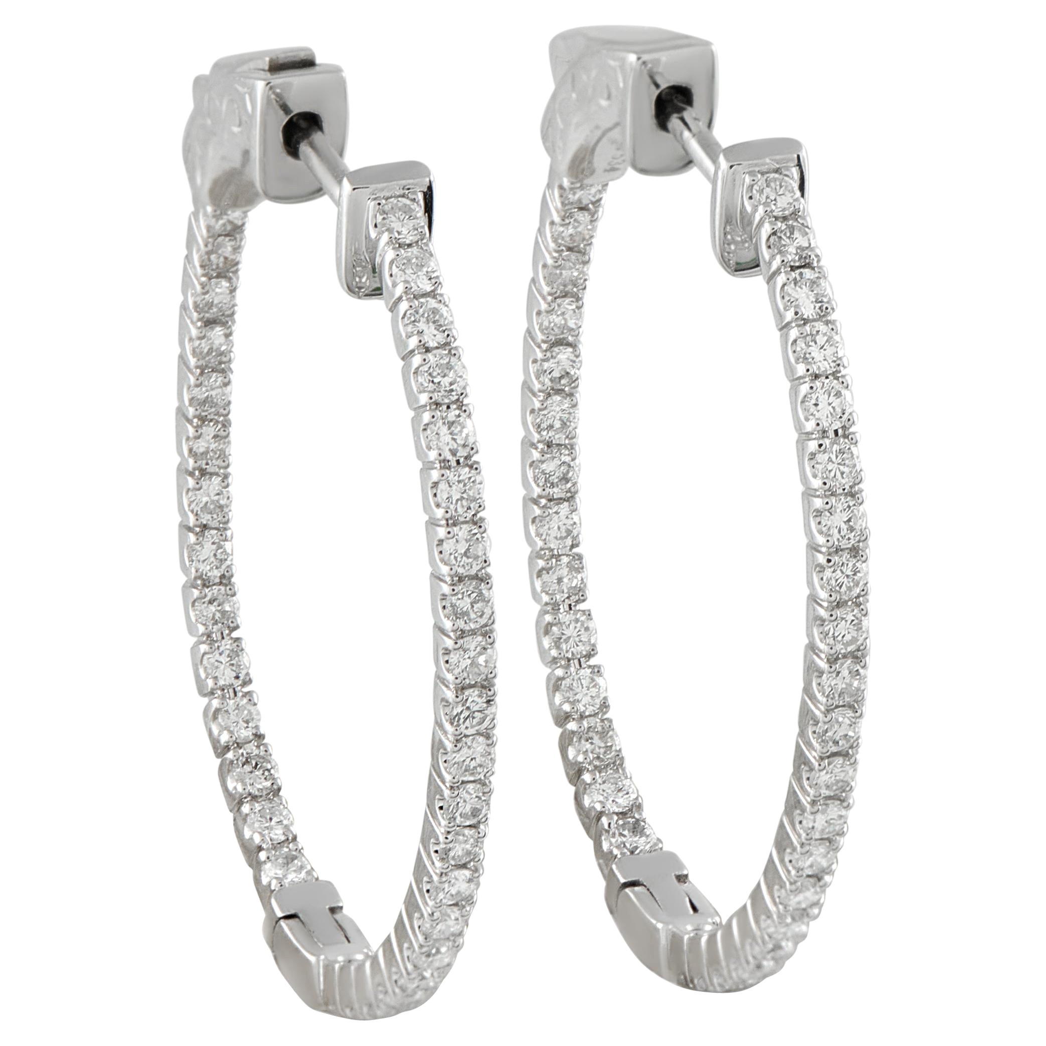 14K White Gold 1.07ct Diamond Inside-Out Hoop Earrings MF11-111825 For Sale