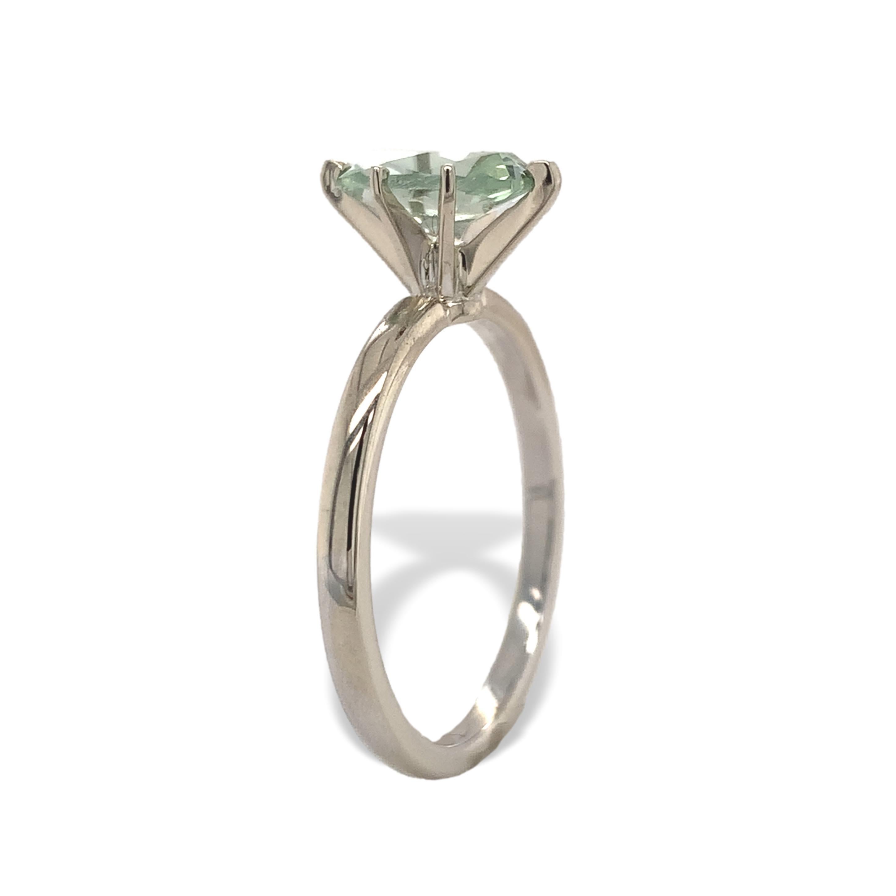 Taglio cuscino Anello in oro bianco 14K con zaffiro Montana da 1,08 carati, naturale e non riscaldato in vendita