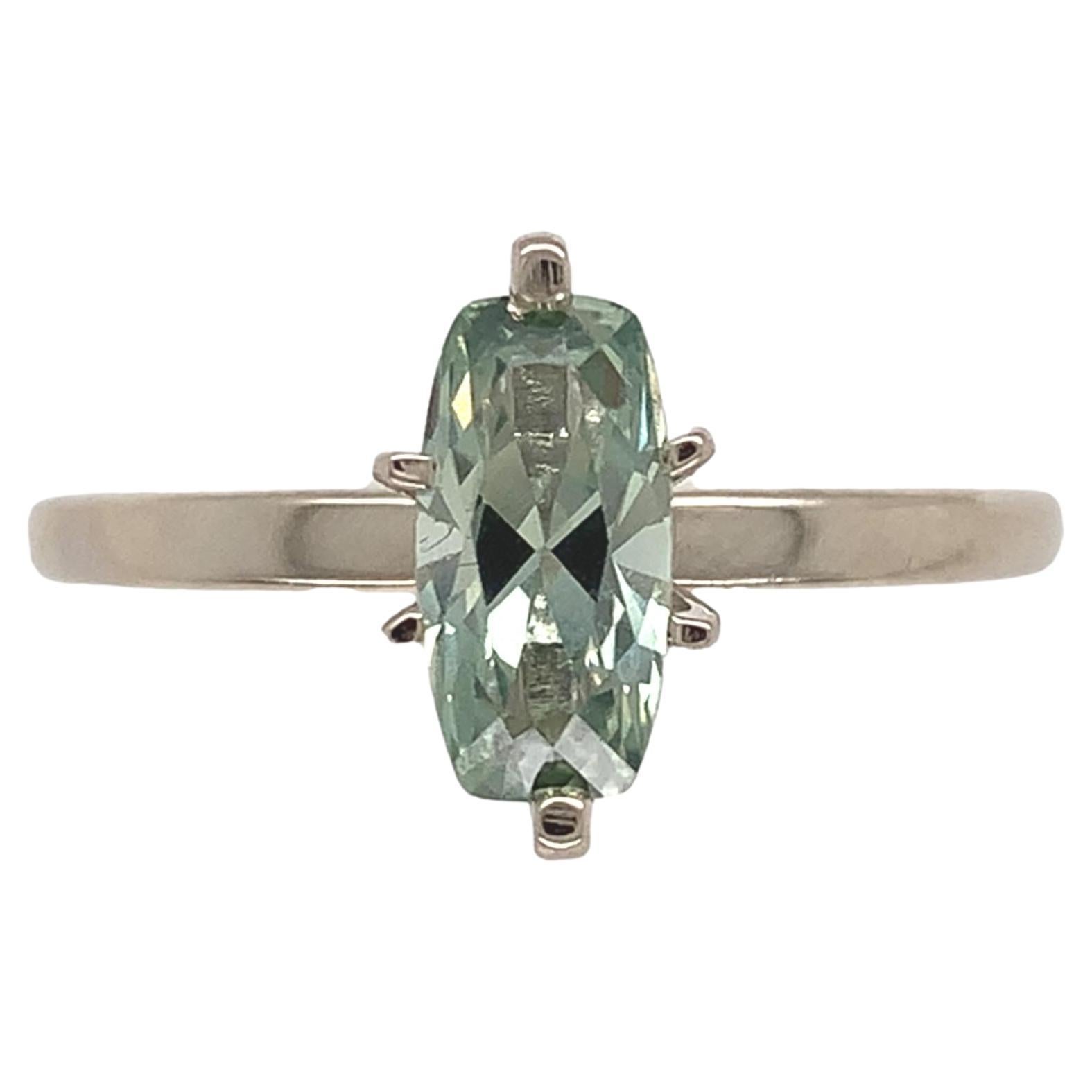 Anillo de oro blanco de 14 quilates de 1,08 quilates de zafiro Montana natural sin calentar