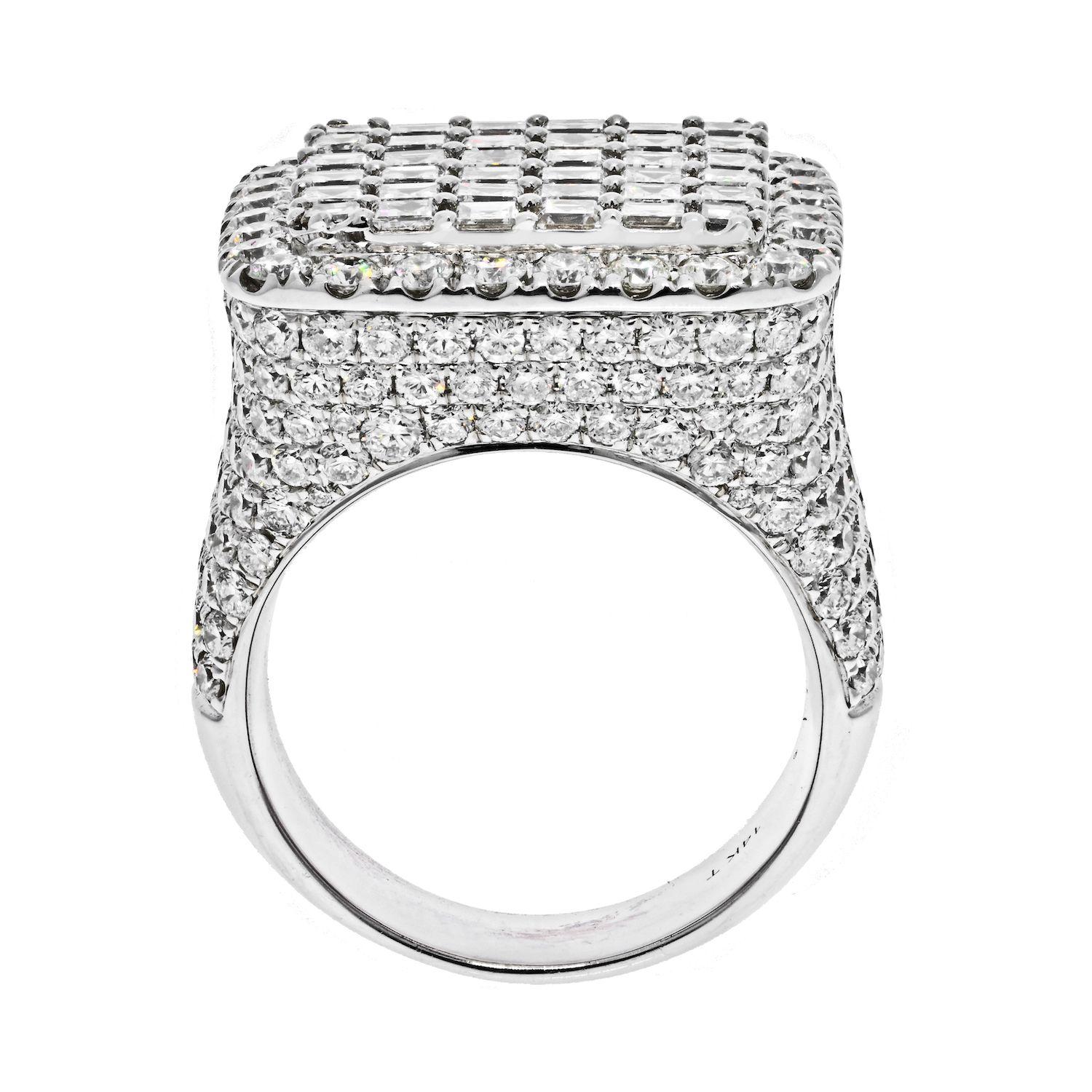 Round Cut 14K White Gold 11 Carat Round And Square Cut Cluster Diamond Mens Ring For Sale