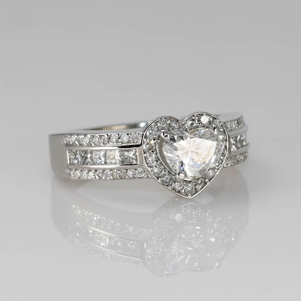 Women's or Men's 14K White Gold 1.12ct Heart Diamond Ring, 2.12tdw For Sale