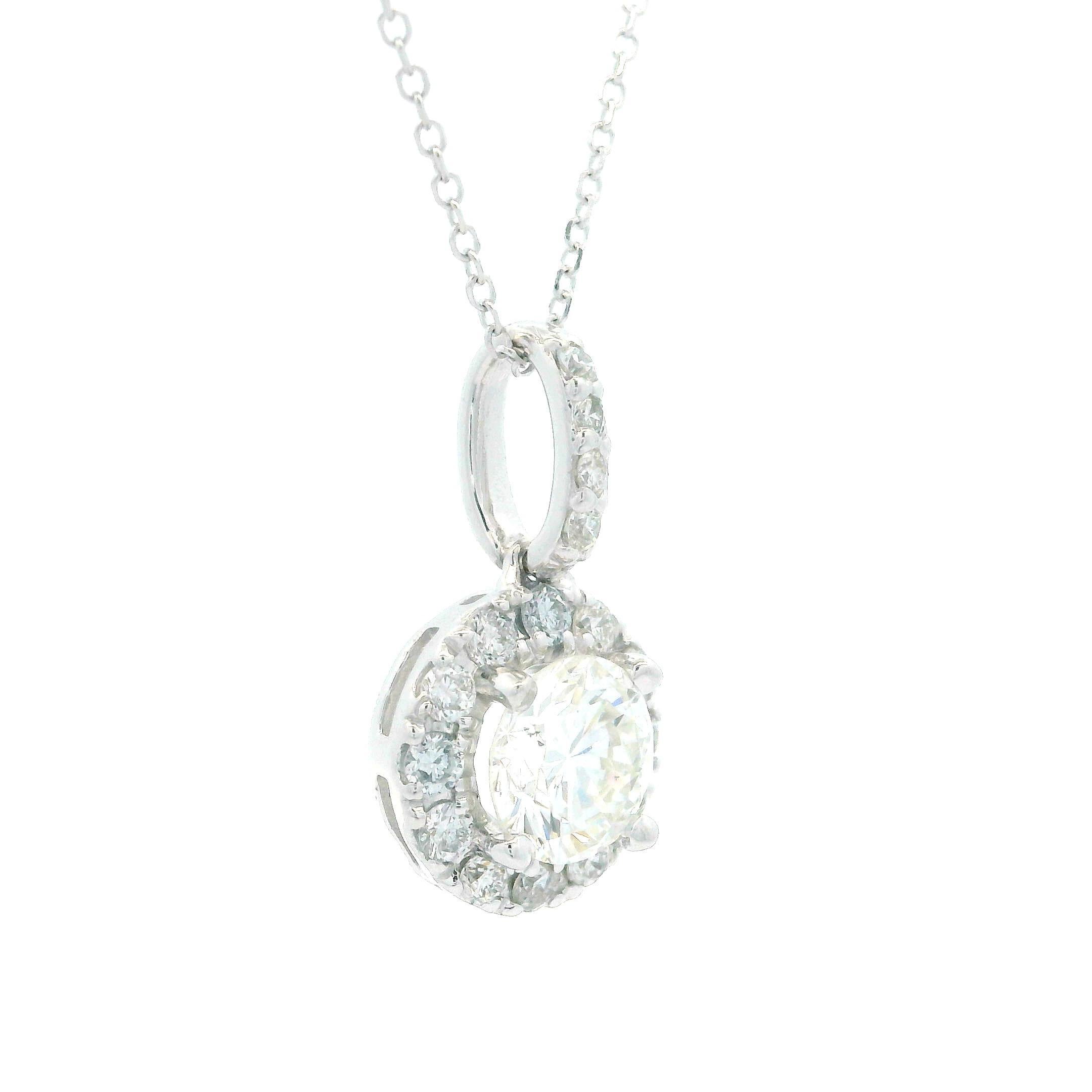 Pendentif Classique Halo en or blanc 14k 1.15ctw diamant rond sur chaîne de 17
