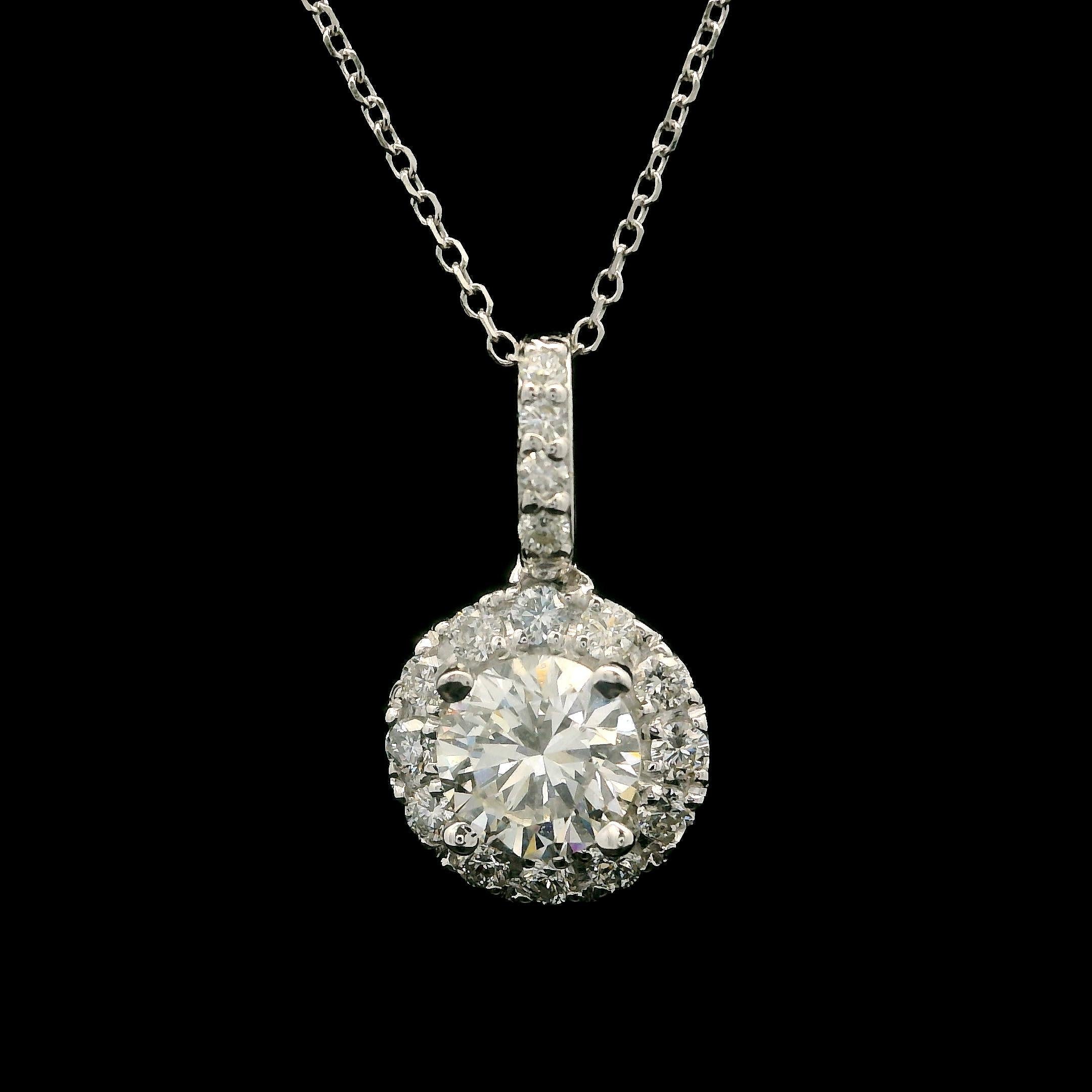 Pendentif Classique Halo en or blanc 14k 1.15ctw diamant rond sur chaîne de 17