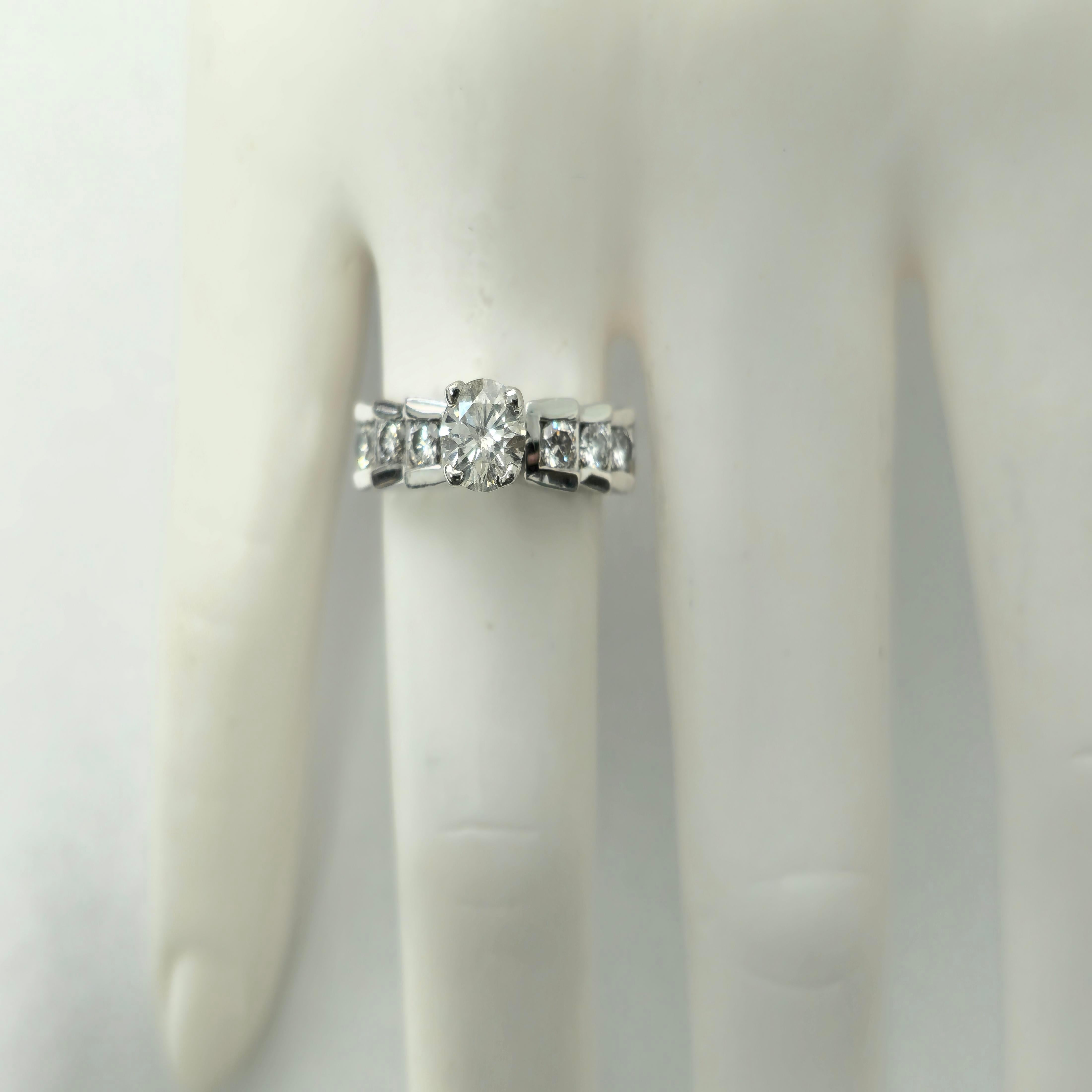 14K White Gold. 1.20ct Diamond Engagement Ring For Her In Excellent Condition For Sale In Miami, FL