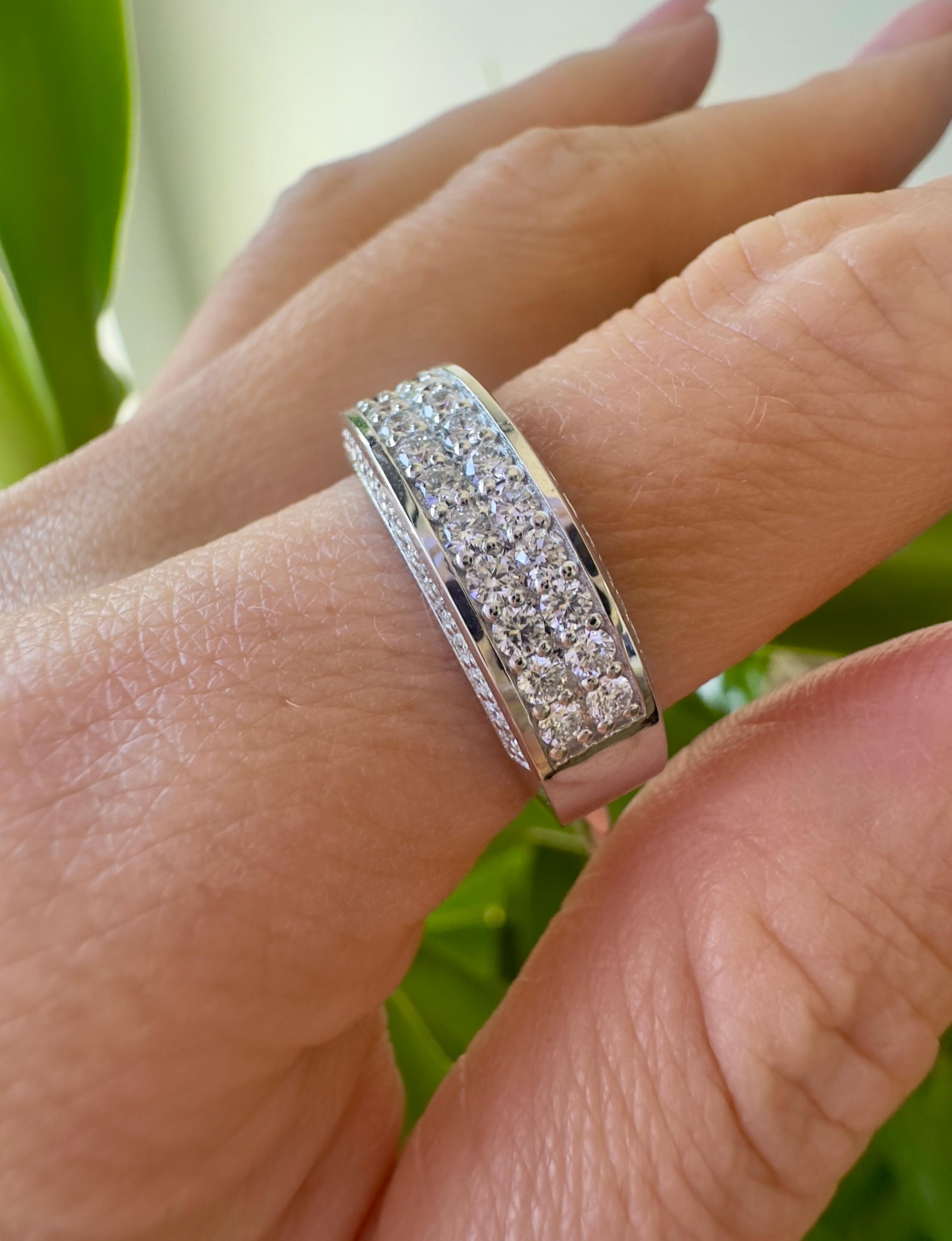 14K White Gold 1.25 CT Diamond Wedding Band in vendita 2