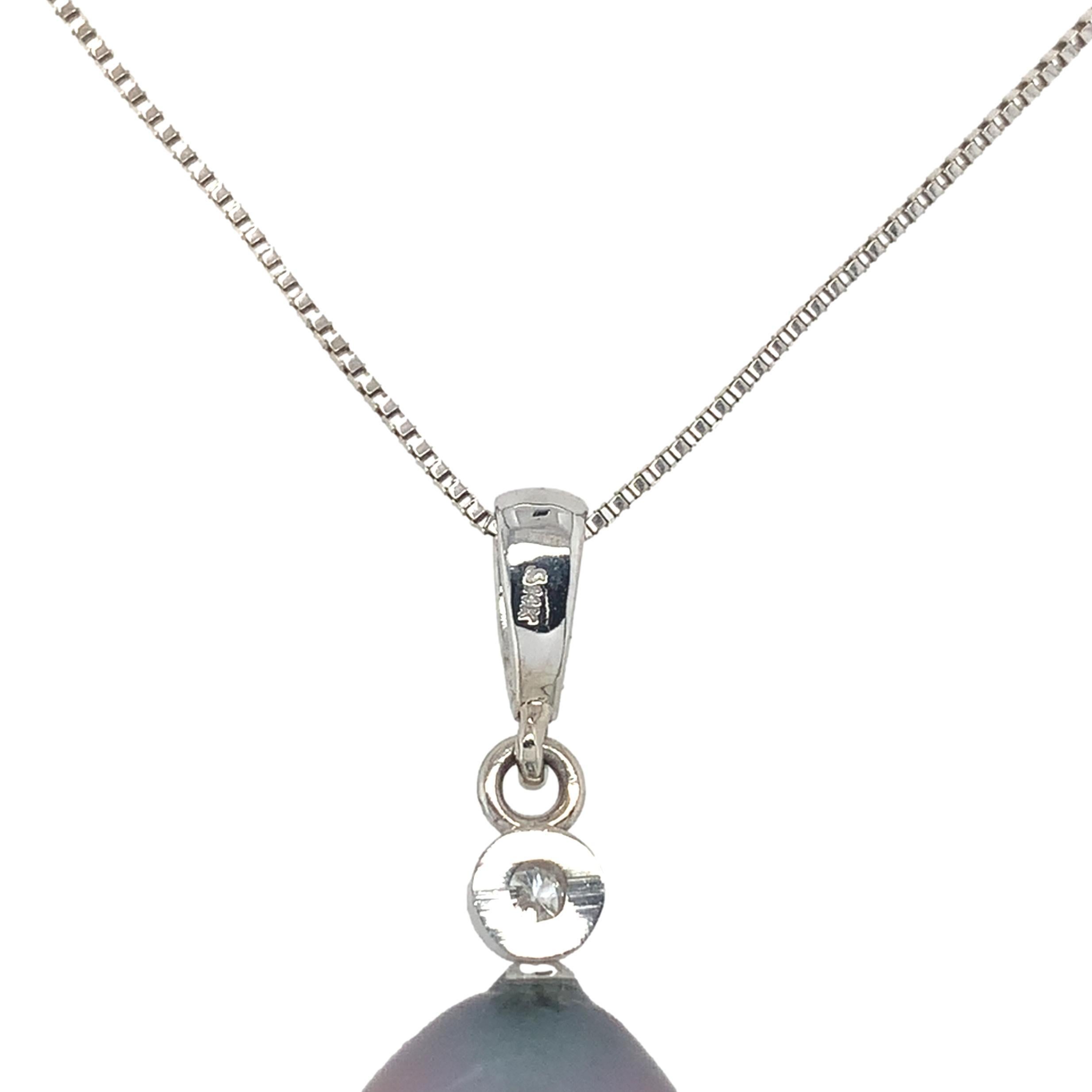 14K white gold 12.5mm Black Tahitian Pearl Pendant Peacock Color In Good Condition For Sale In Big Bend, WI