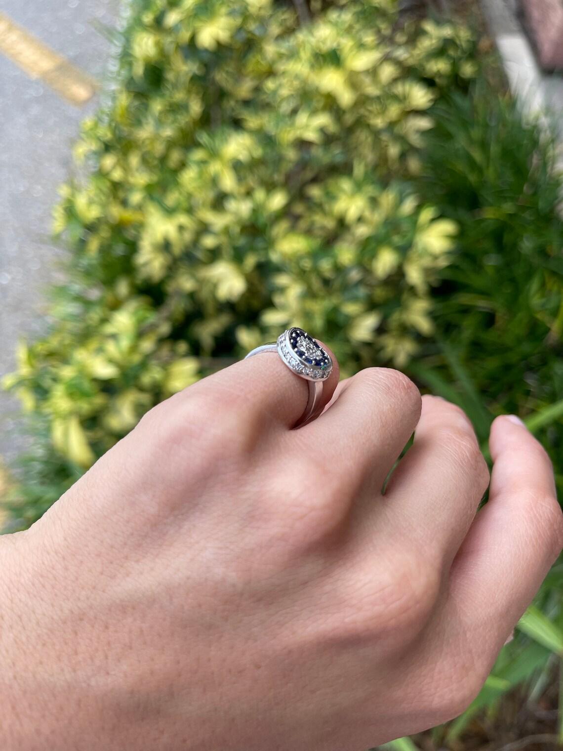 Women's 14K White Gold 1.25tcw AAA+ Natural Blue Sapphire & Diamond Cocktail Ring For Sale